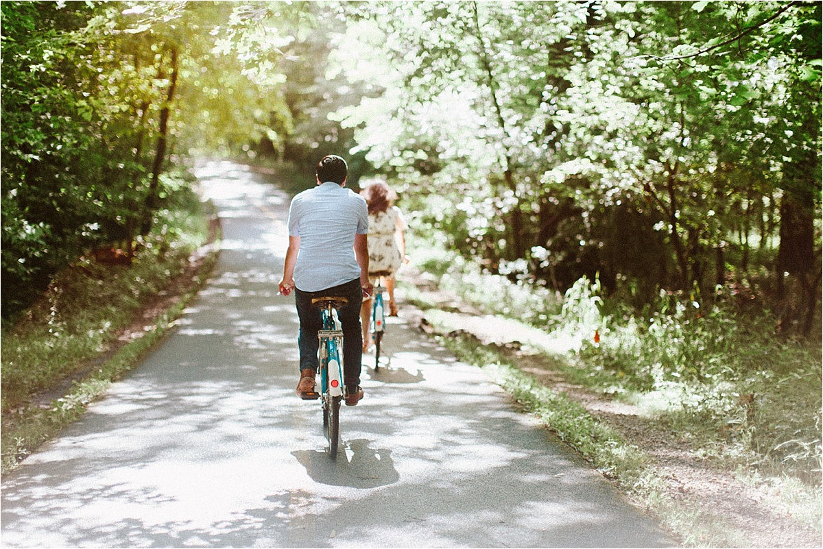 Vintage Bicycle Engagement Shoot_0040.jpg