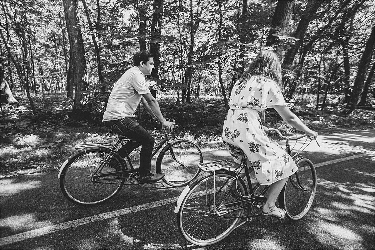 Vintage Bicycle Engagement Shoot_0043.jpg
