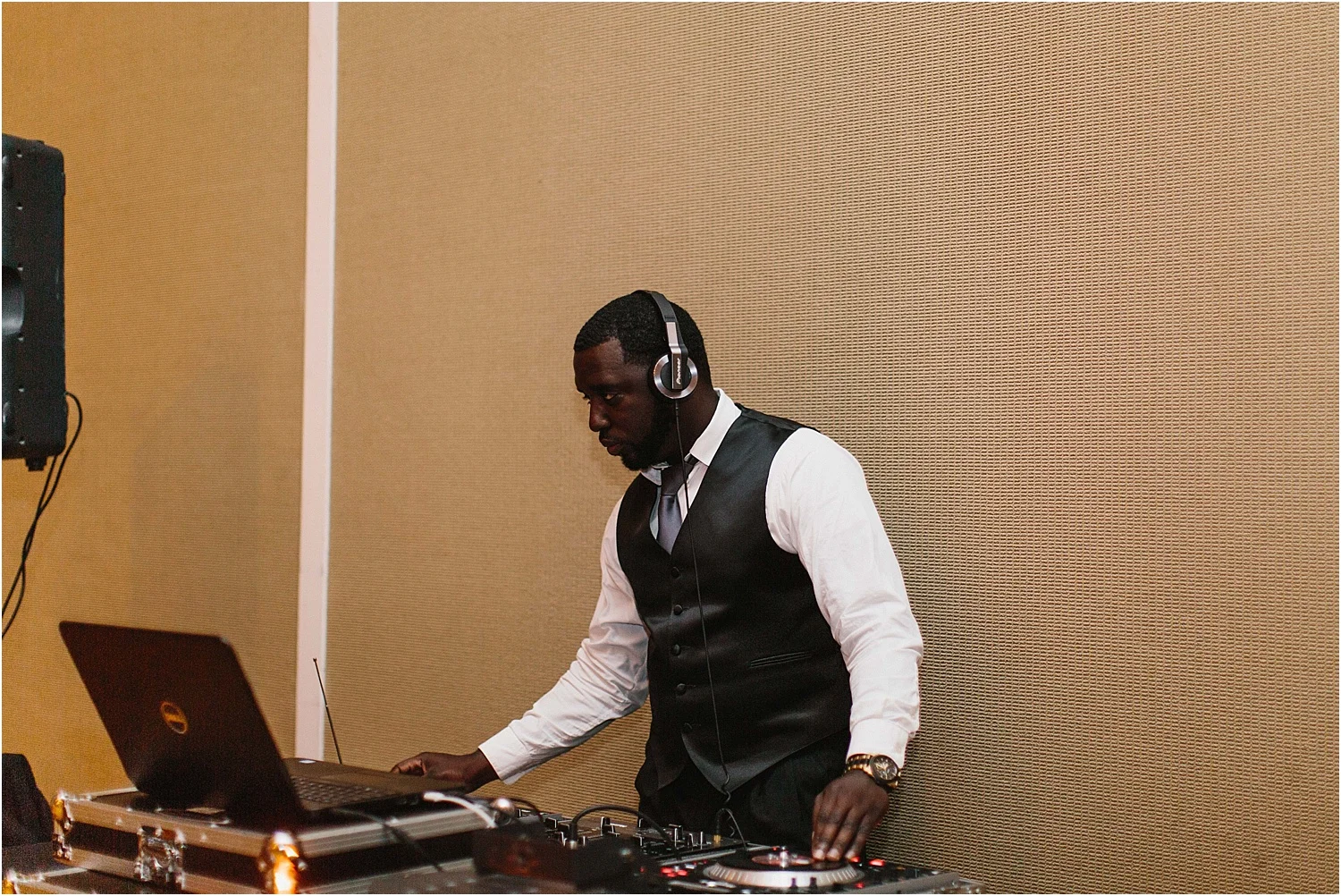 Metropolis Ballroom Wedding_0155.jpg