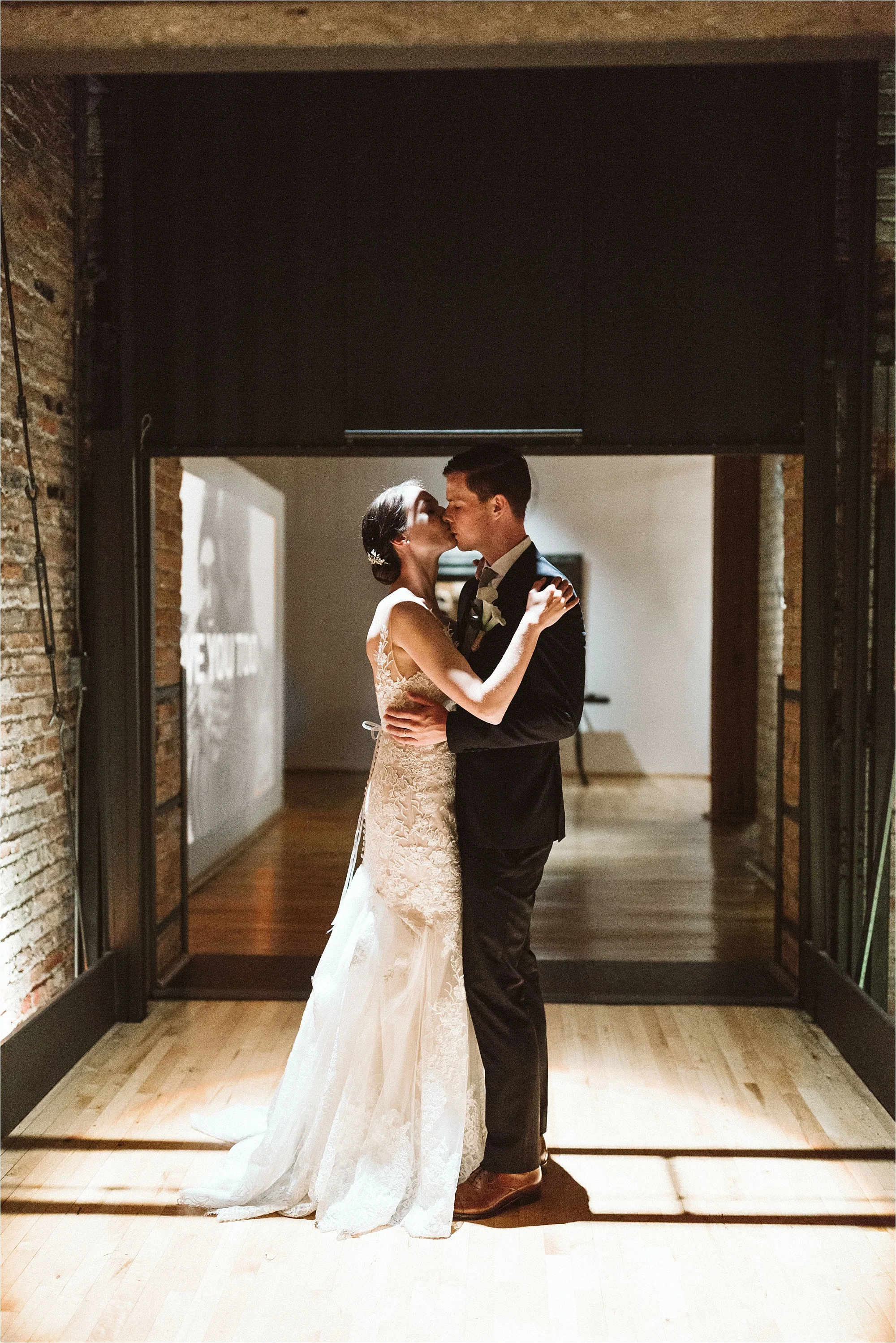 Chicago Bridgeport Art Center Wedding_0129.jpg