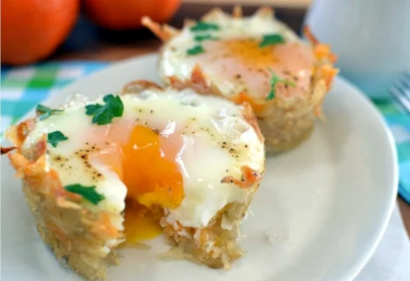 Hash-And-Eggs-Cups.jpg