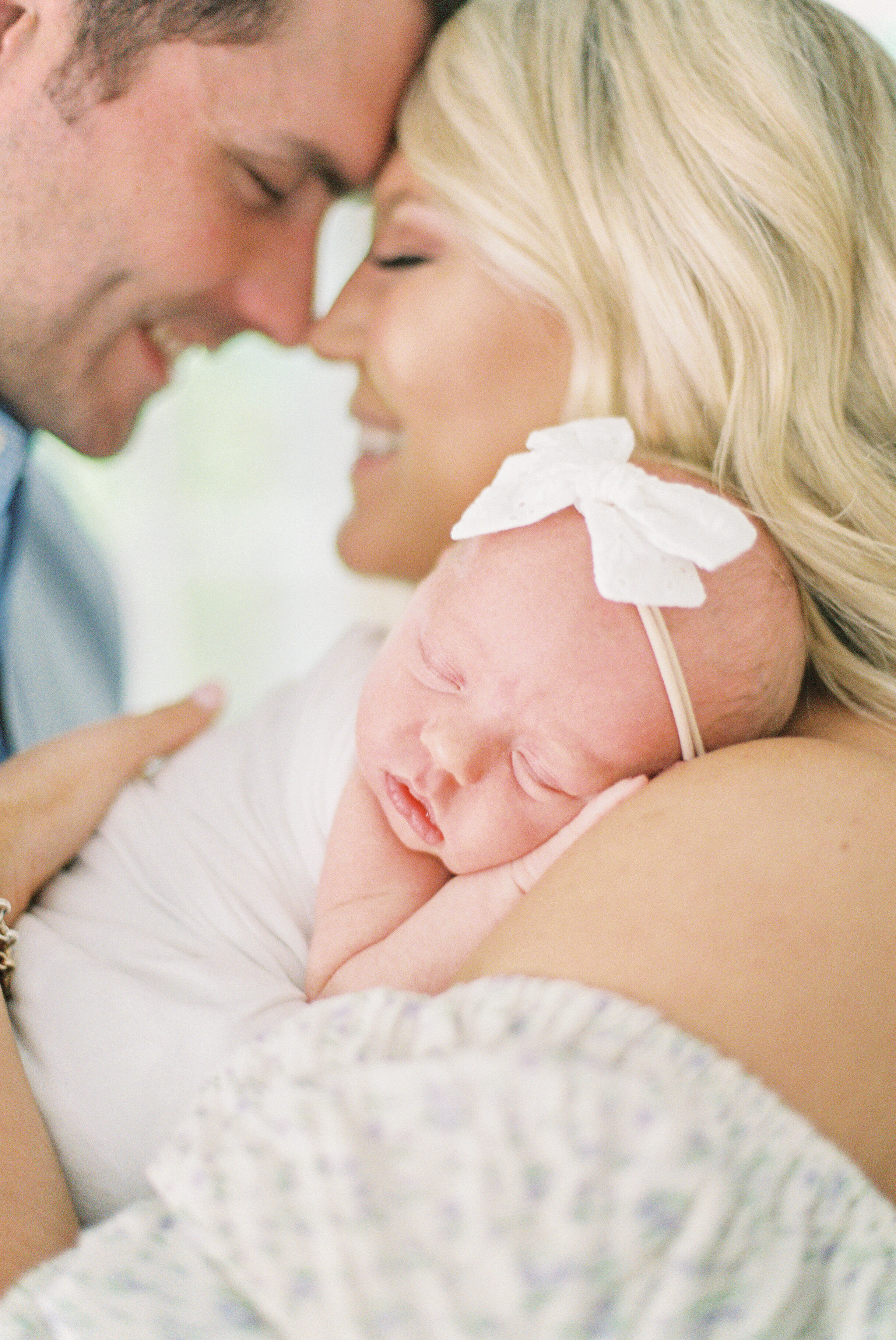 Anne Carlisle_NEWBORN_Sneak Peek_on film-15.jpg