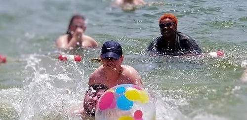 Smith+Mountain+Lake+-+Splashing.jpg