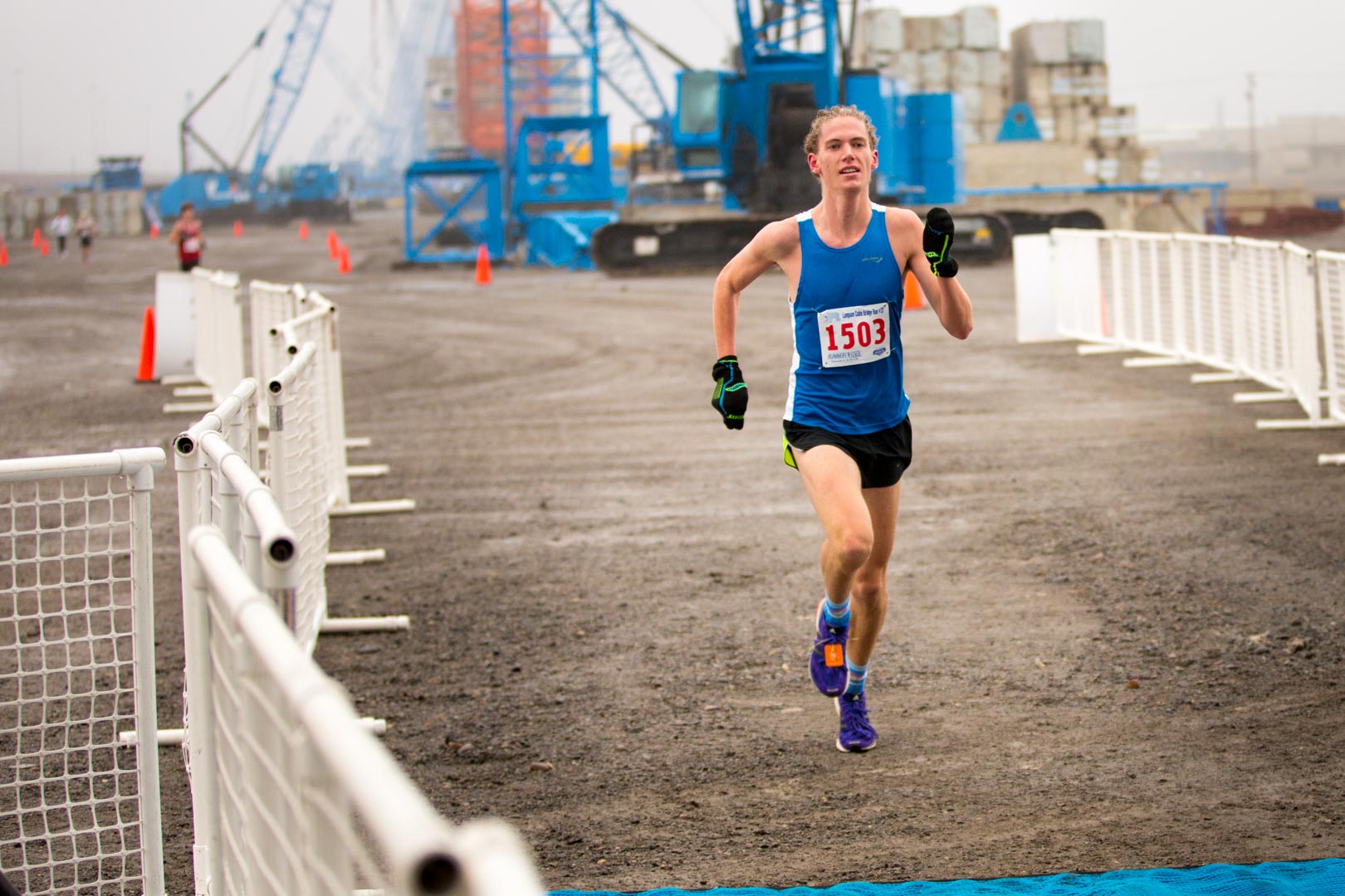 The winning runner of the Cable Bridge 2015 5k.