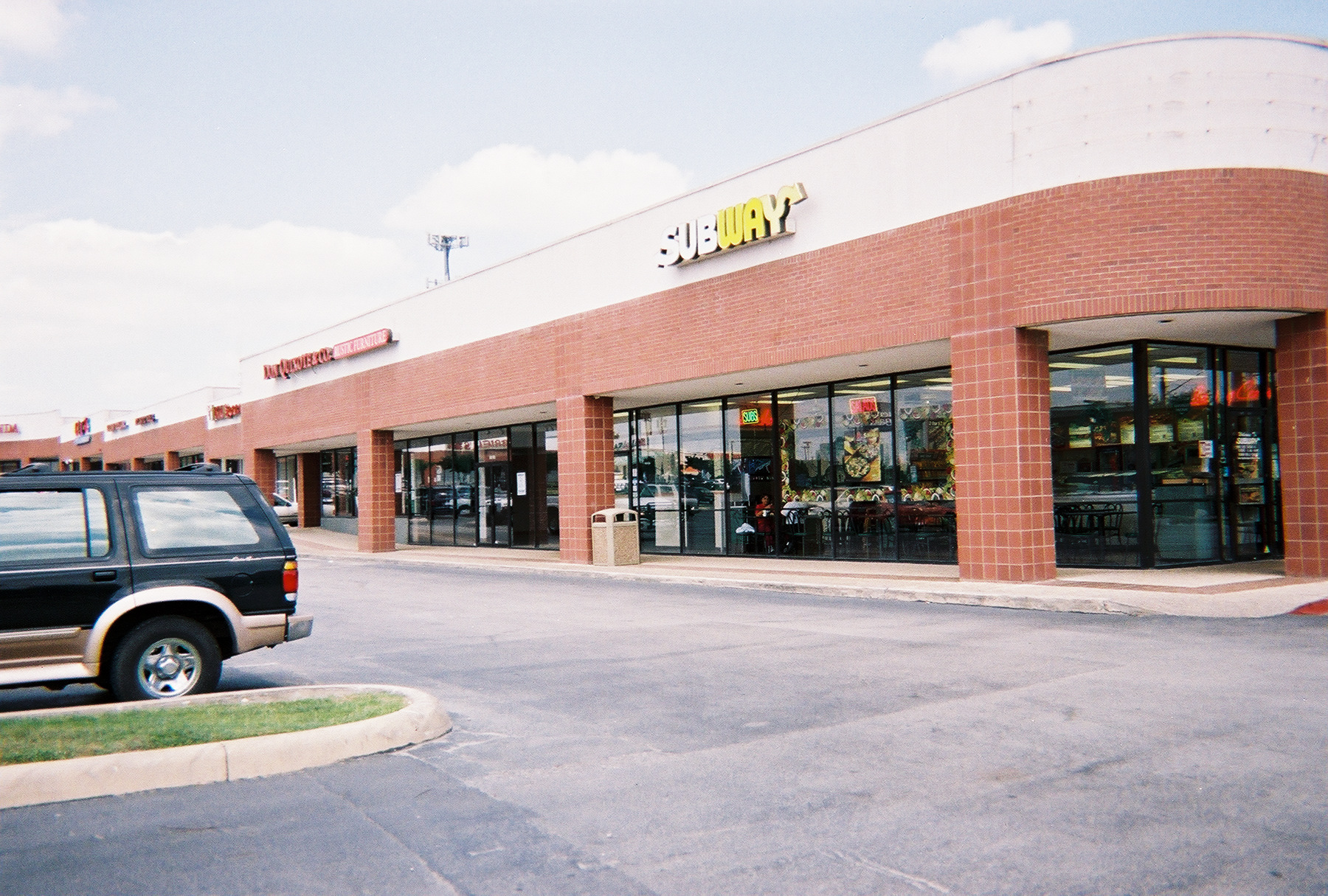 7179145-R1-052-24A.jpg