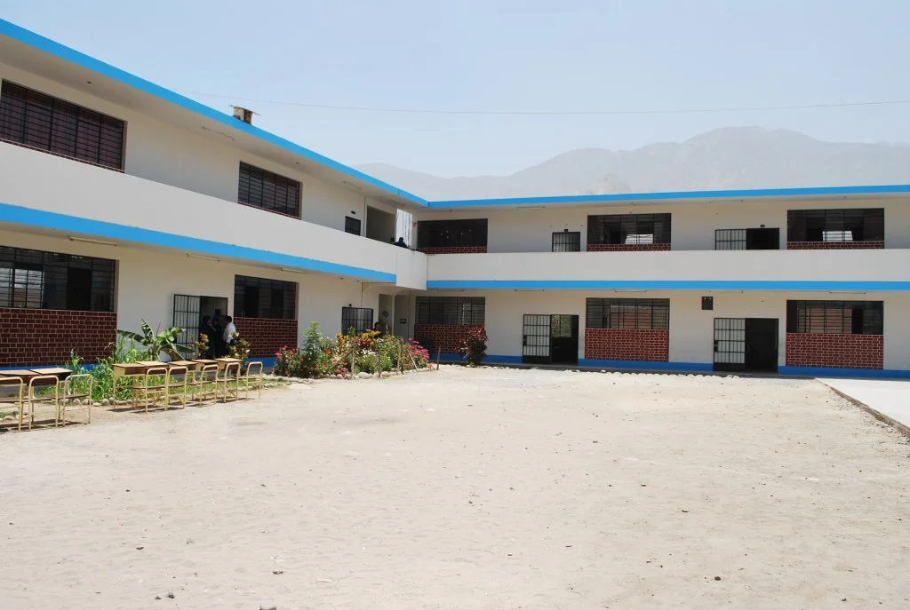 Lima, Peru: Constructing Schools