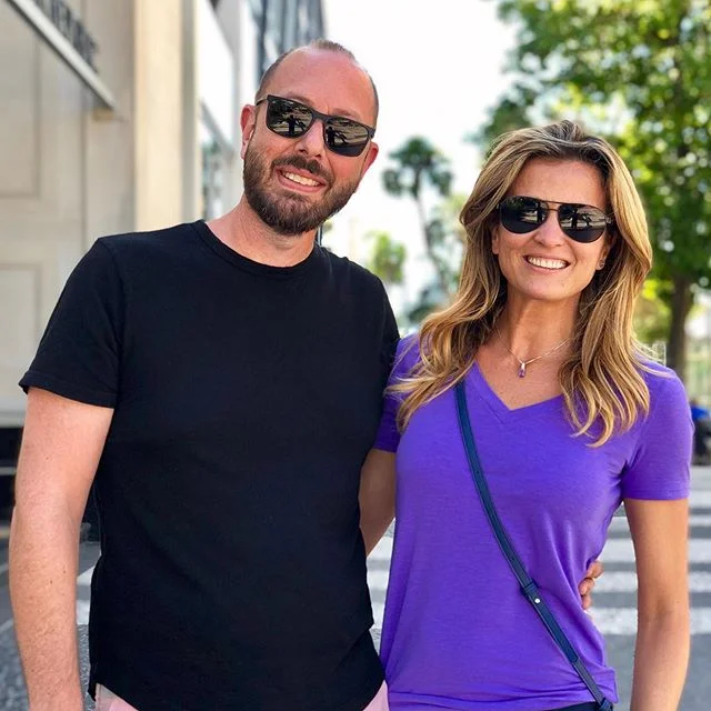 Look who I found in Miami. So nice to catch up with old friends over a nice cold beer! 🍺😎👍
&bull;
&bull;
&bull;
@camilaquaresma @kensoons @tntlatam 
#tntmovieclub #fun #cheers #miamibeach