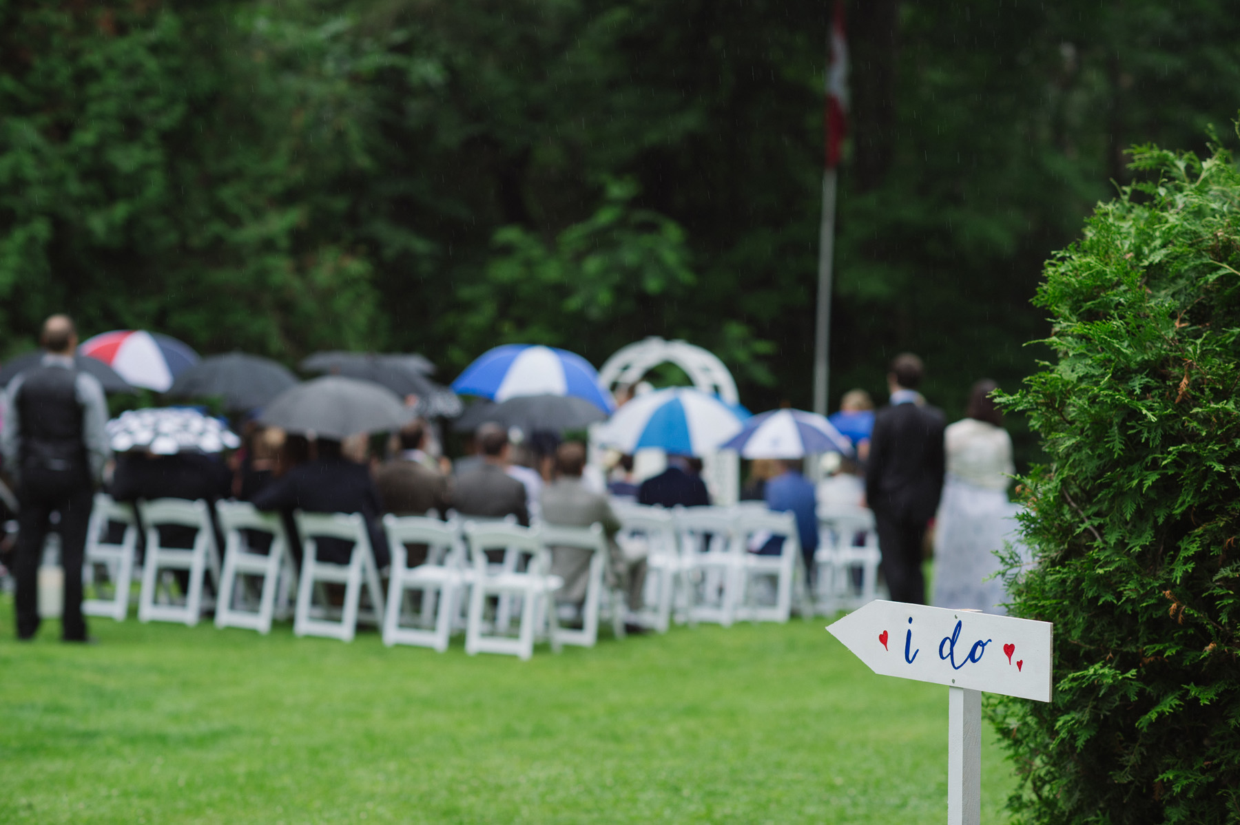 5 things you must consider when holding an outdoor wedding ceremony. Photo: Aron Goss Photography.