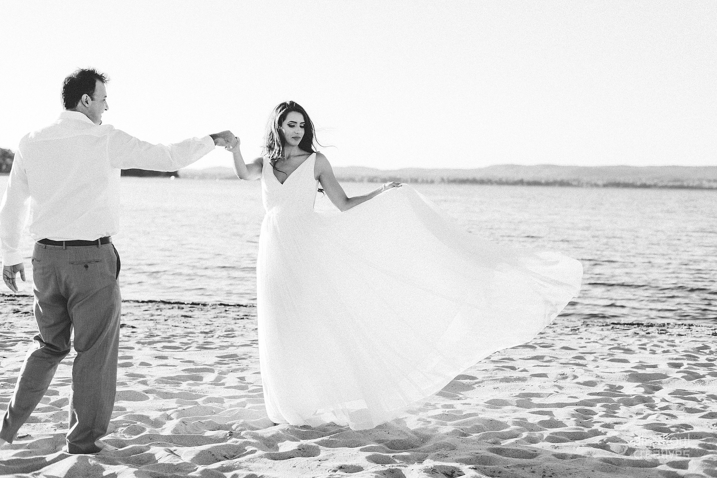 Alaa + Jad - Ottawa Beach Bridal Shoot (Ali Batoul Creatives)-94_Stomped.jpg
