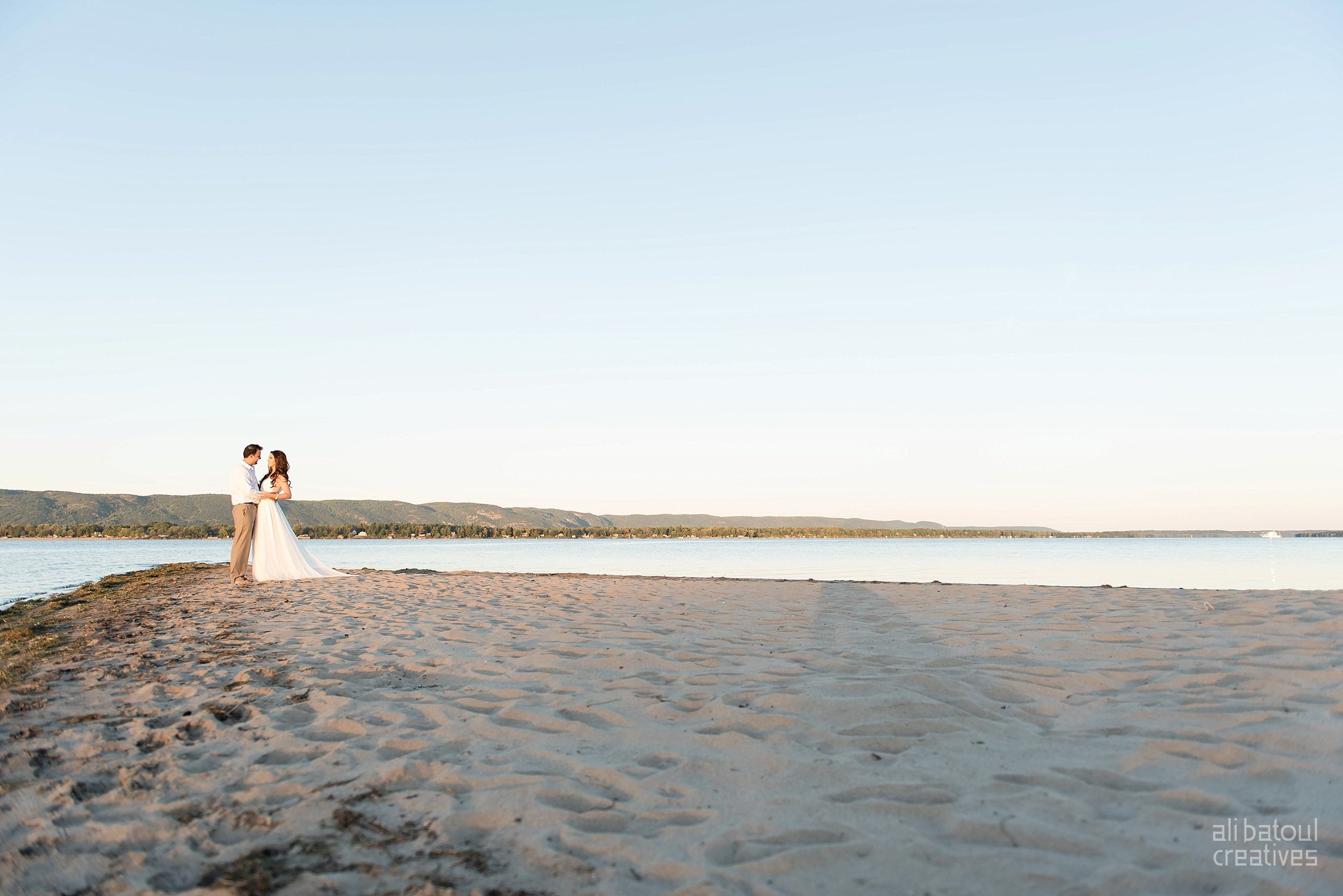 Alaa + Jad - Ottawa Beach Bridal Shoot (Ali Batoul Creatives)-124_Stomped.jpg