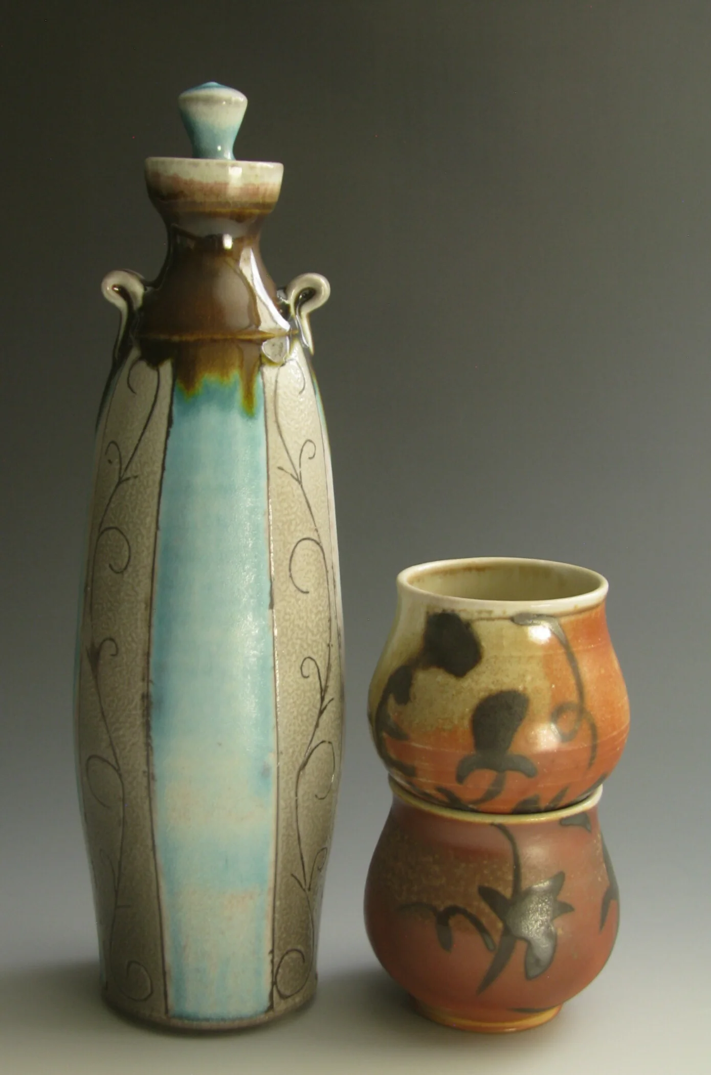 R.Hamilton_4bottleandcups.JPG