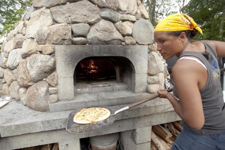 Vineyard Gazette | Aquinnah Bakery Serves Quality, Community