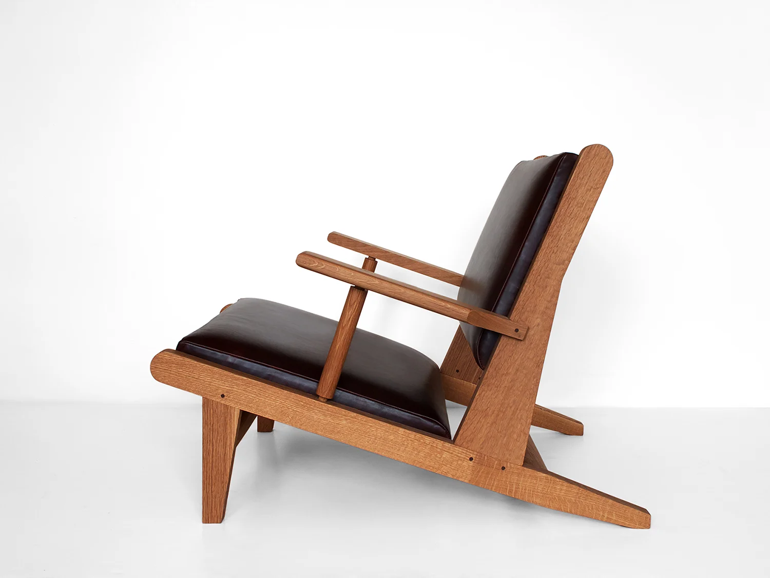 Fern_Hunting Chair_4_FAIR .jpg