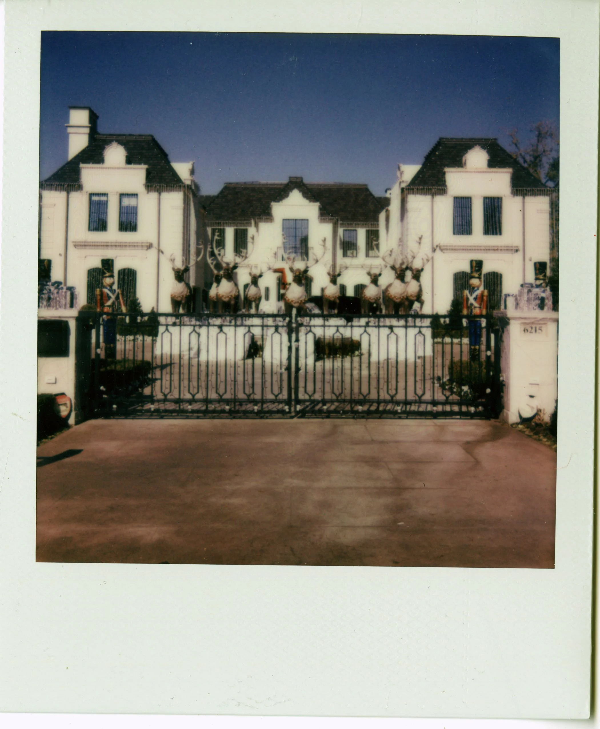 img044.jpg