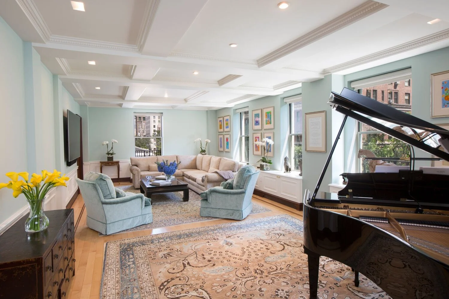 15 E 69th St #3A_1.jpg