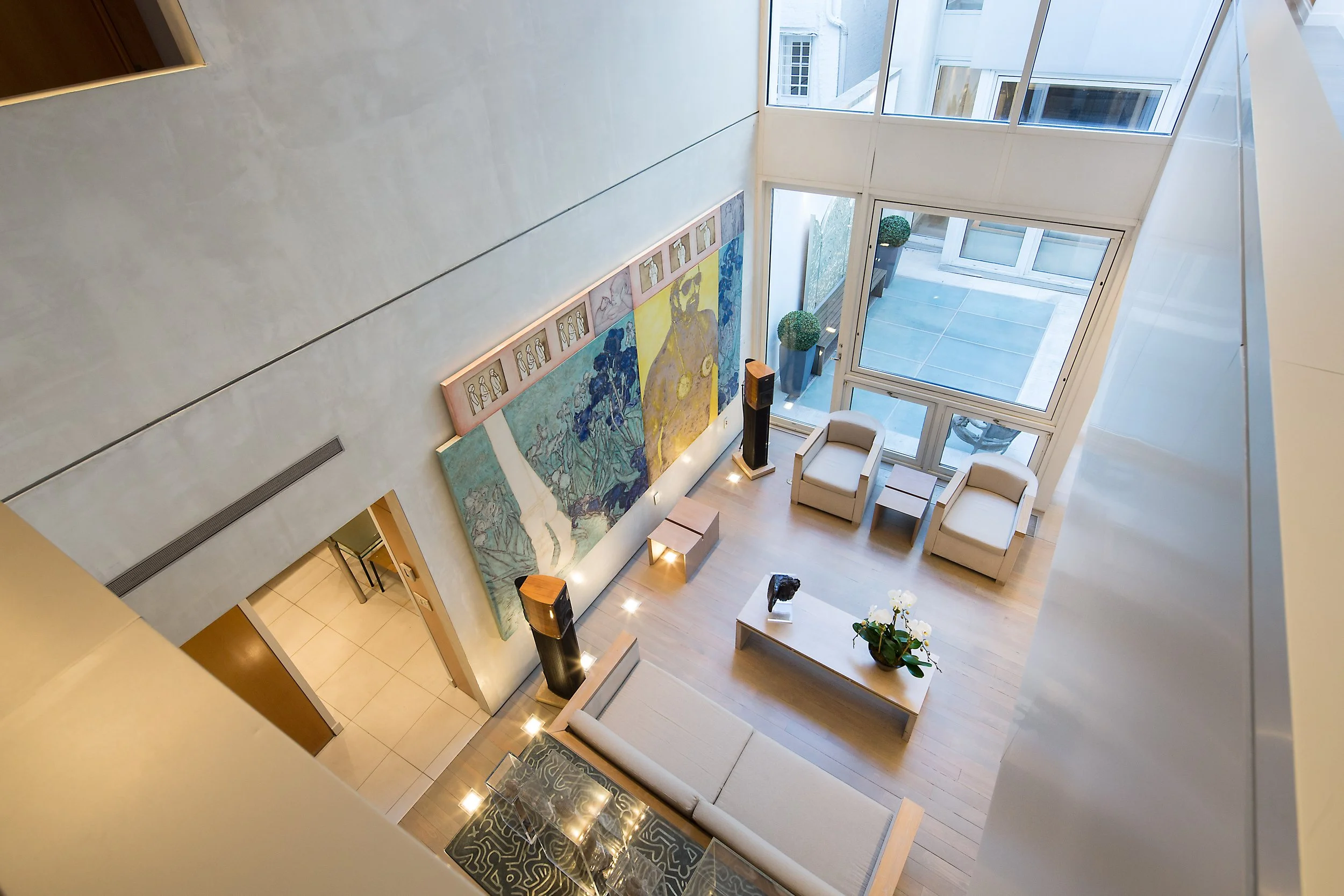 Townhouse 230 W 10- 1.jpg