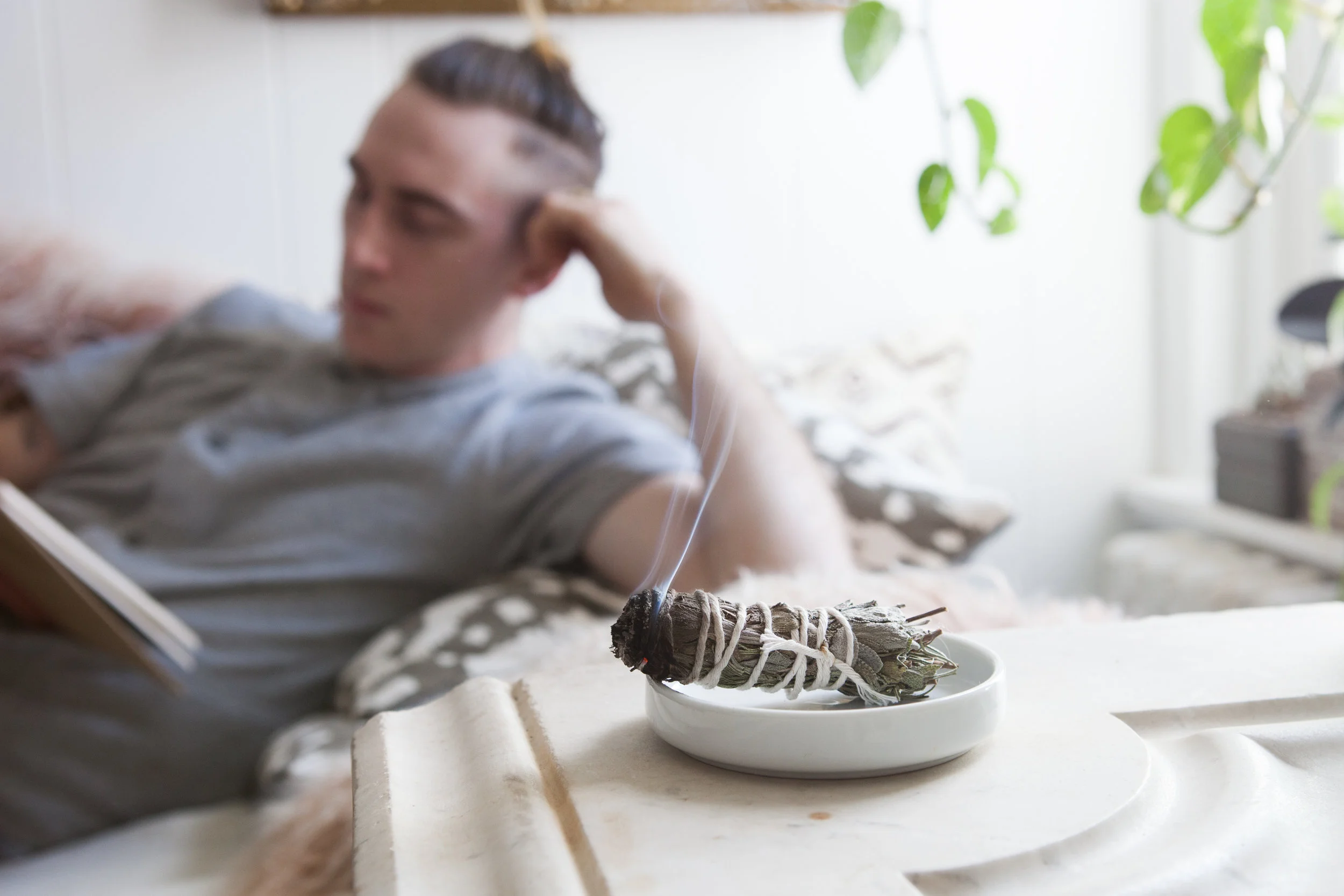 smudge-relaxation-herbs-terra-luna.jpg
