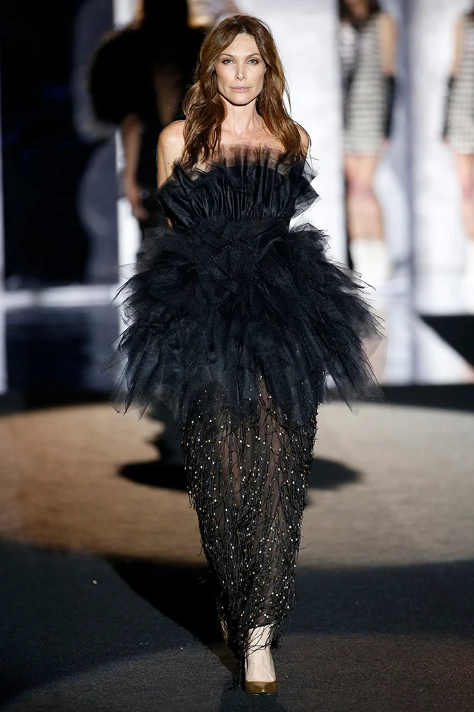 duyos_pasarela_613374804_683x.jpg