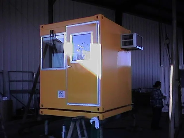 Crane-cab, vibration-isolated