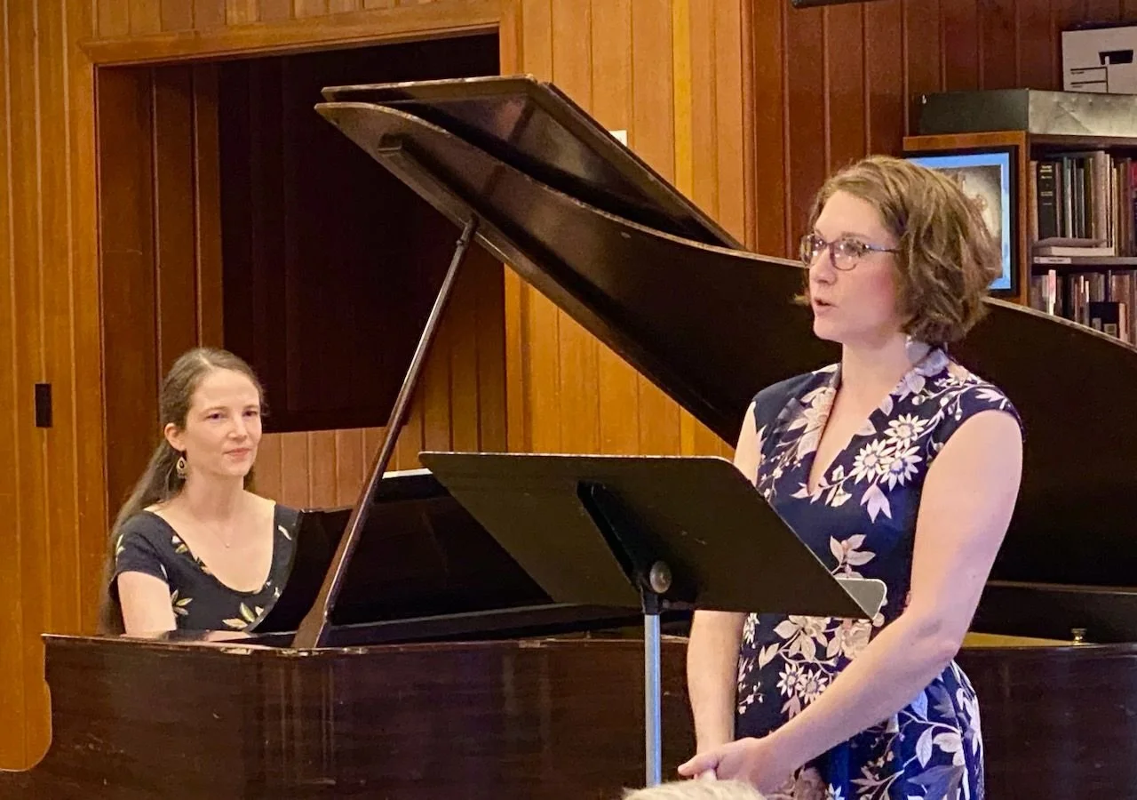 Lecturing with Ensemble Boulanger, Hannah Brewer, piano