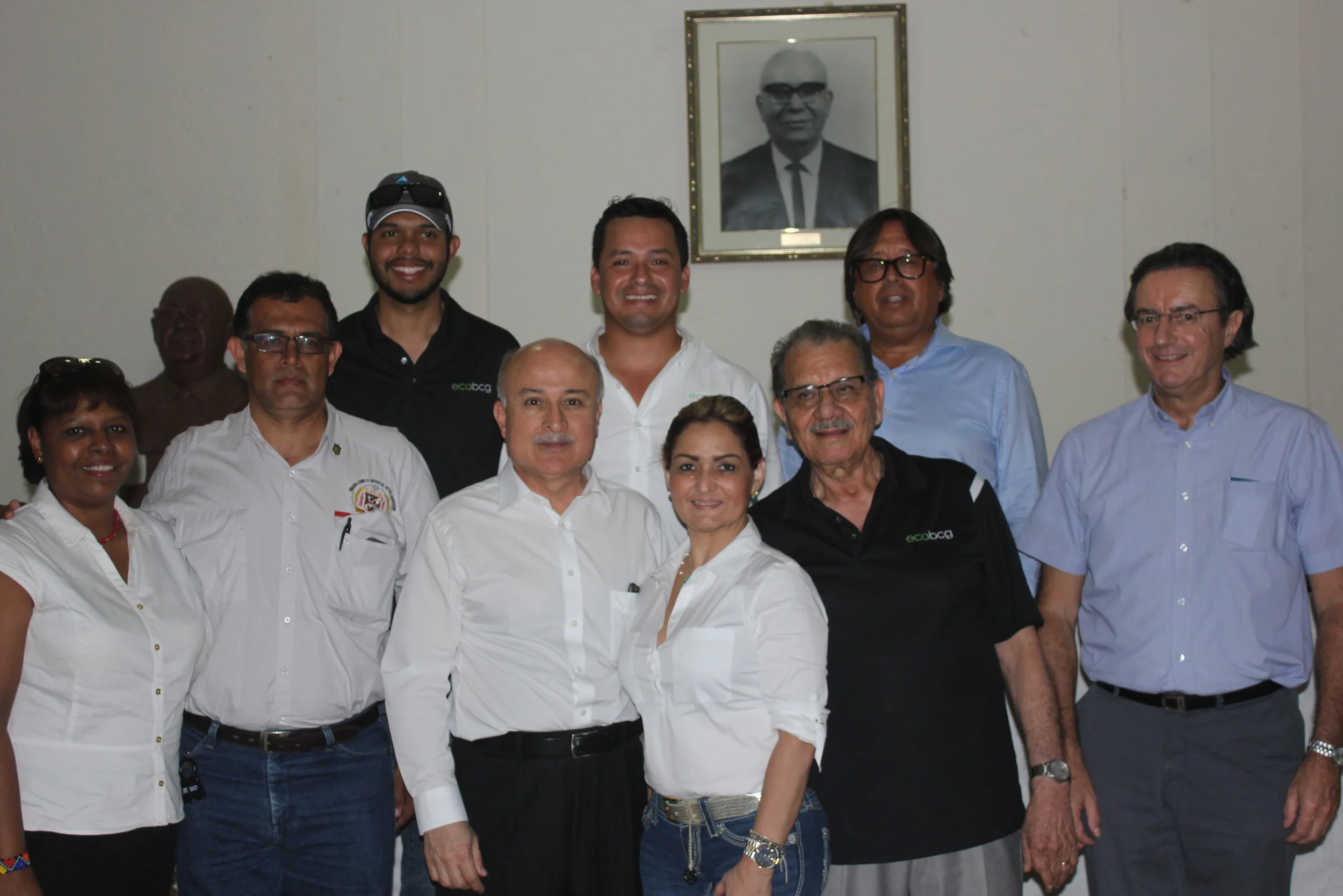 Nuestro equipo de Agribotix LatAm con algunos de los asistentes al evento