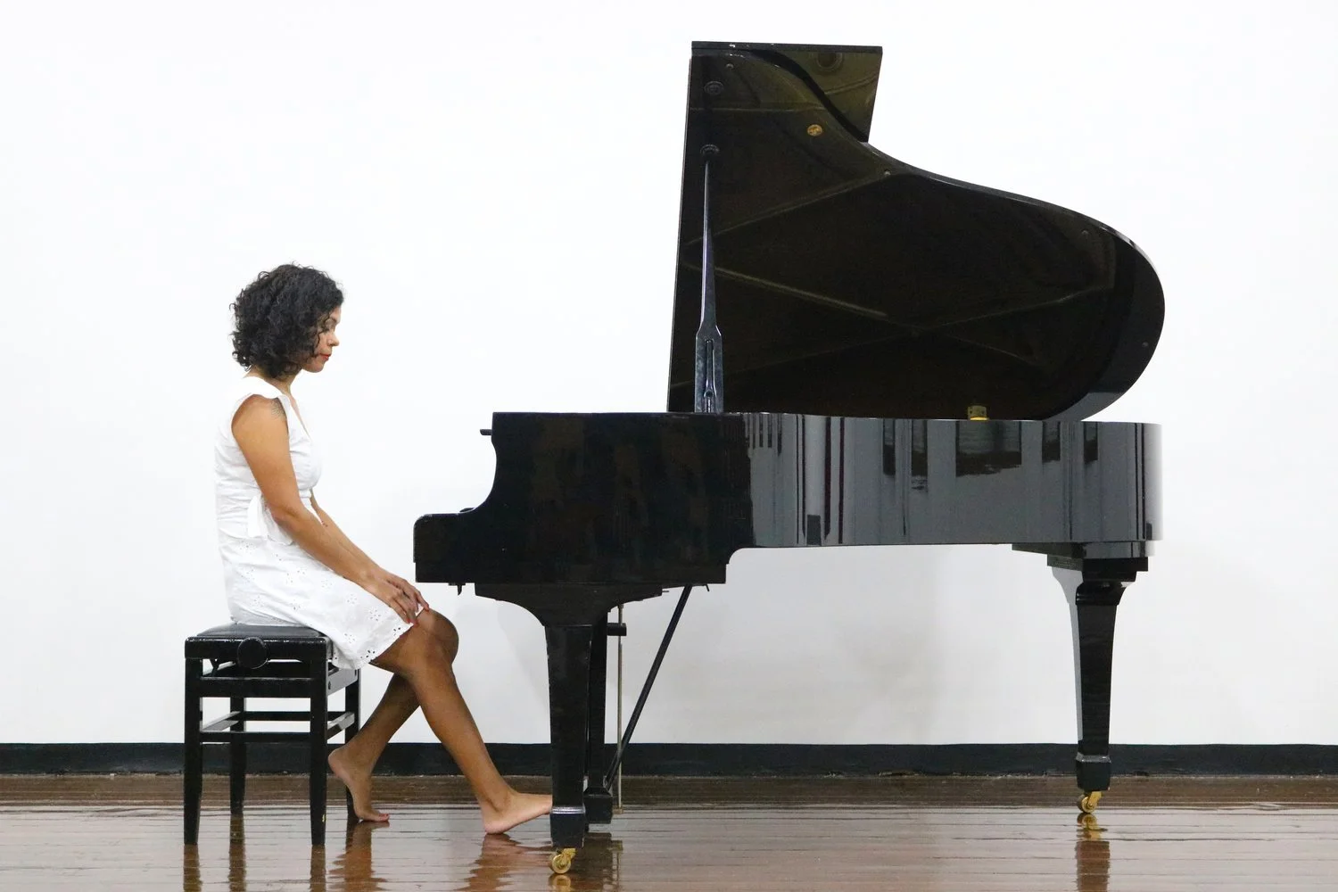 Késia Decoté: Recollection – Piano, Toy Piano &amp; Stories