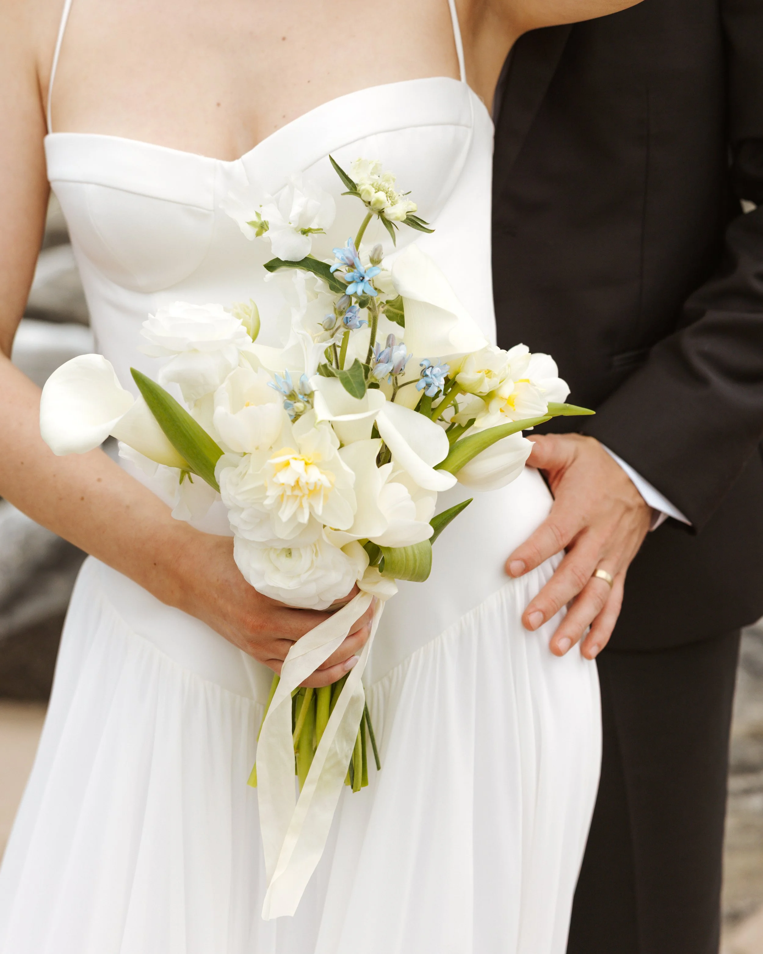 bridal bouquet light and airy