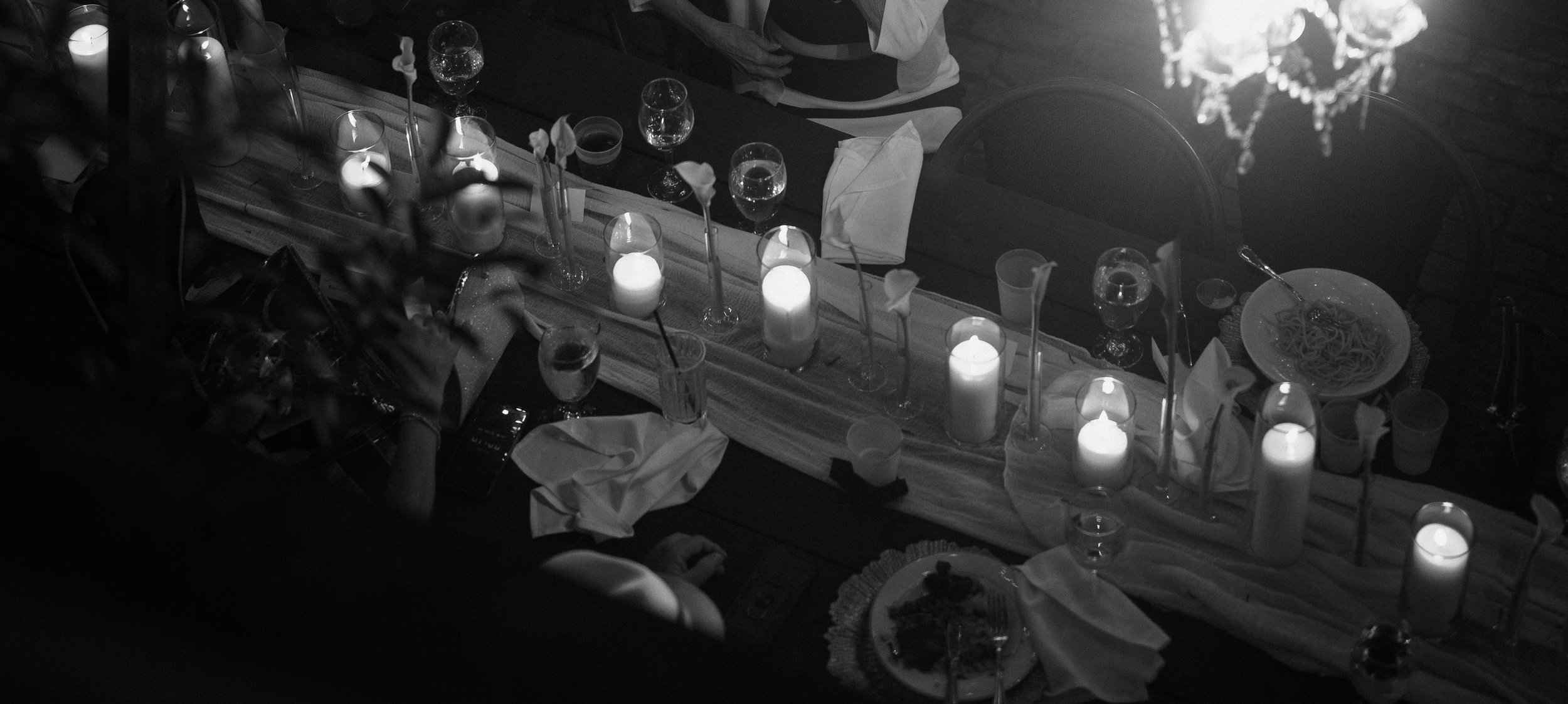 calla lily wedding table