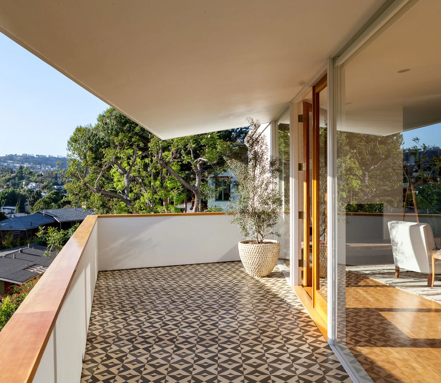 interiors | jessica de ruiter balcony