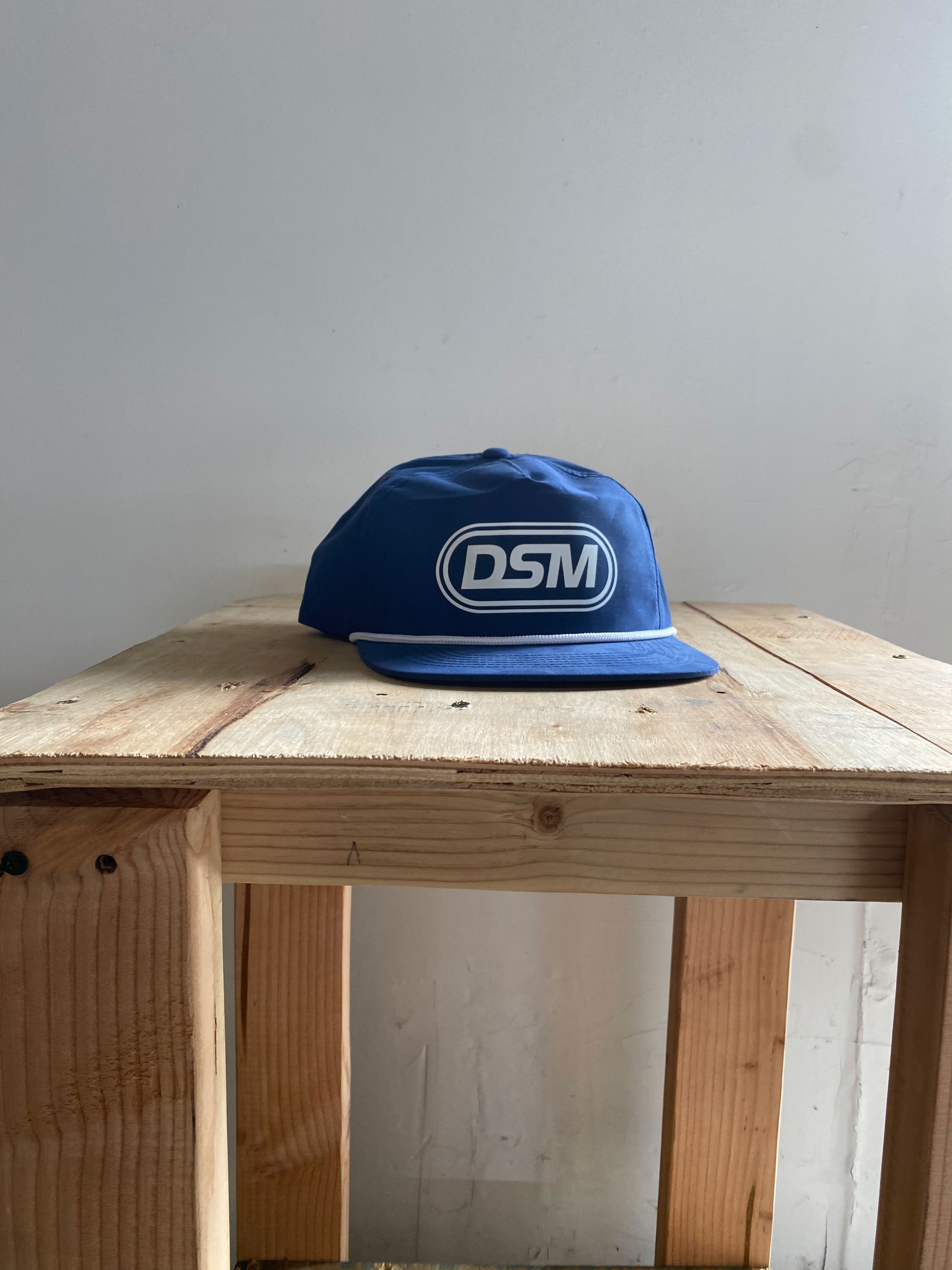 DSM - Hat