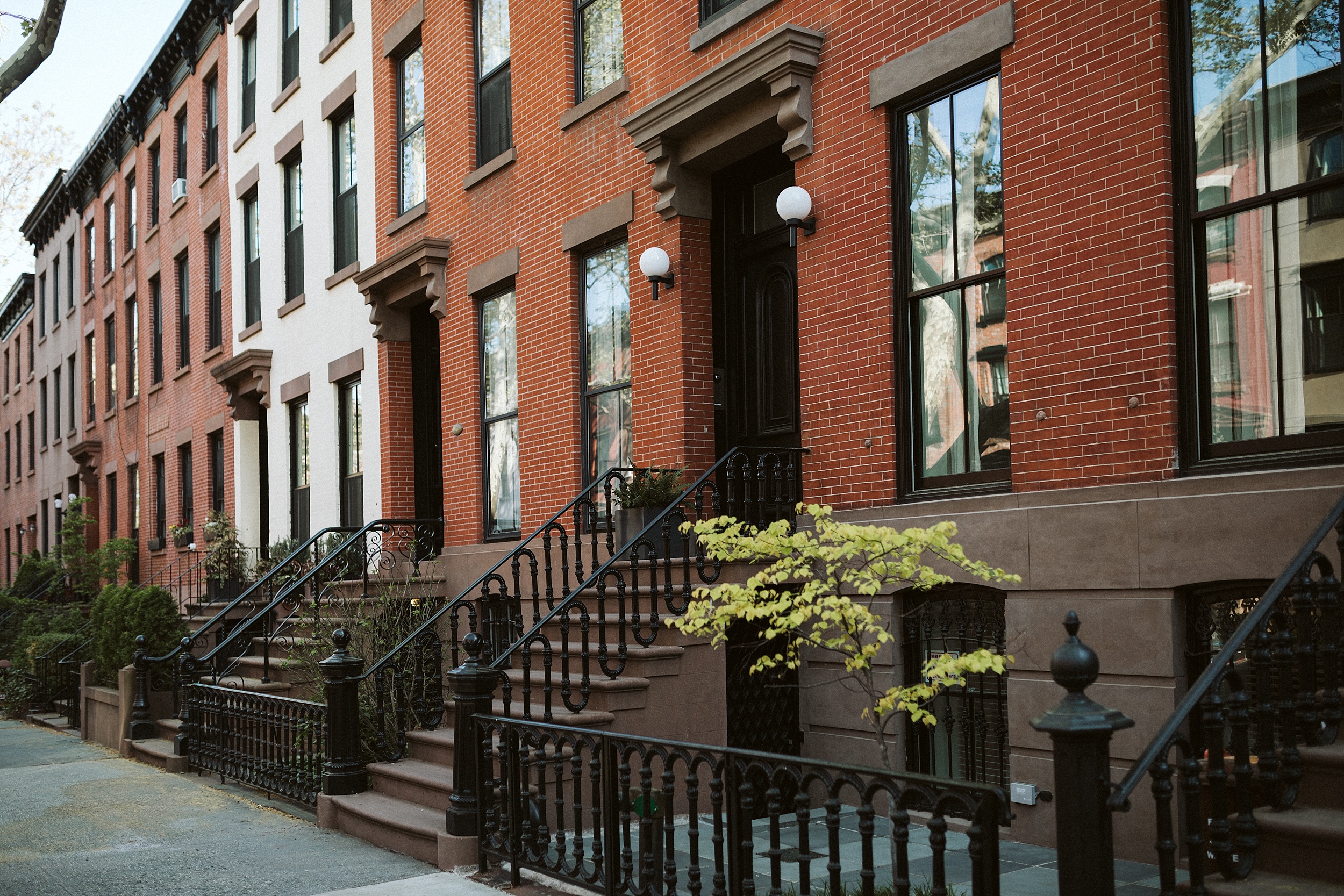 Allison-Sullivan-Brooklyn-Cobble-Hill-Engagement-Session_01.JPG