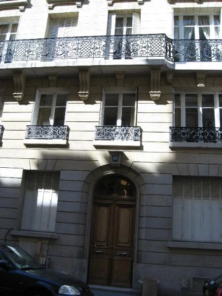 10 Rue la Bruyere, Paris. Franchomme spent his happiest years in this apartment, living here at least until 1850.
