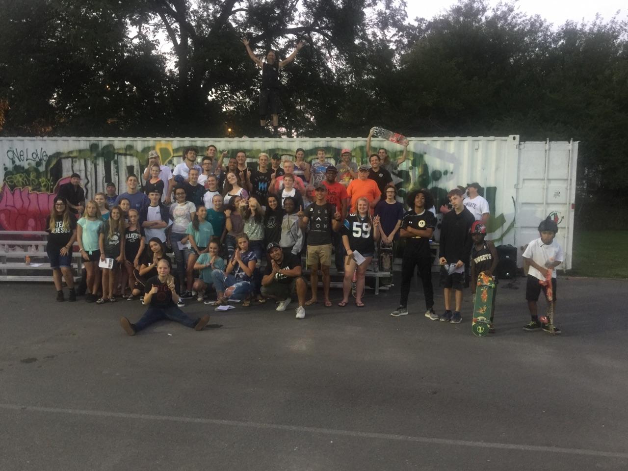 Some of the "Skate at 8" & Rad8 1L crew from last Wednesday, 8/9/17. Pastor Kenny's prayer for the 1L ministry on the pavement to continue is on facebook.com/onelovemaui if anyone is interested!