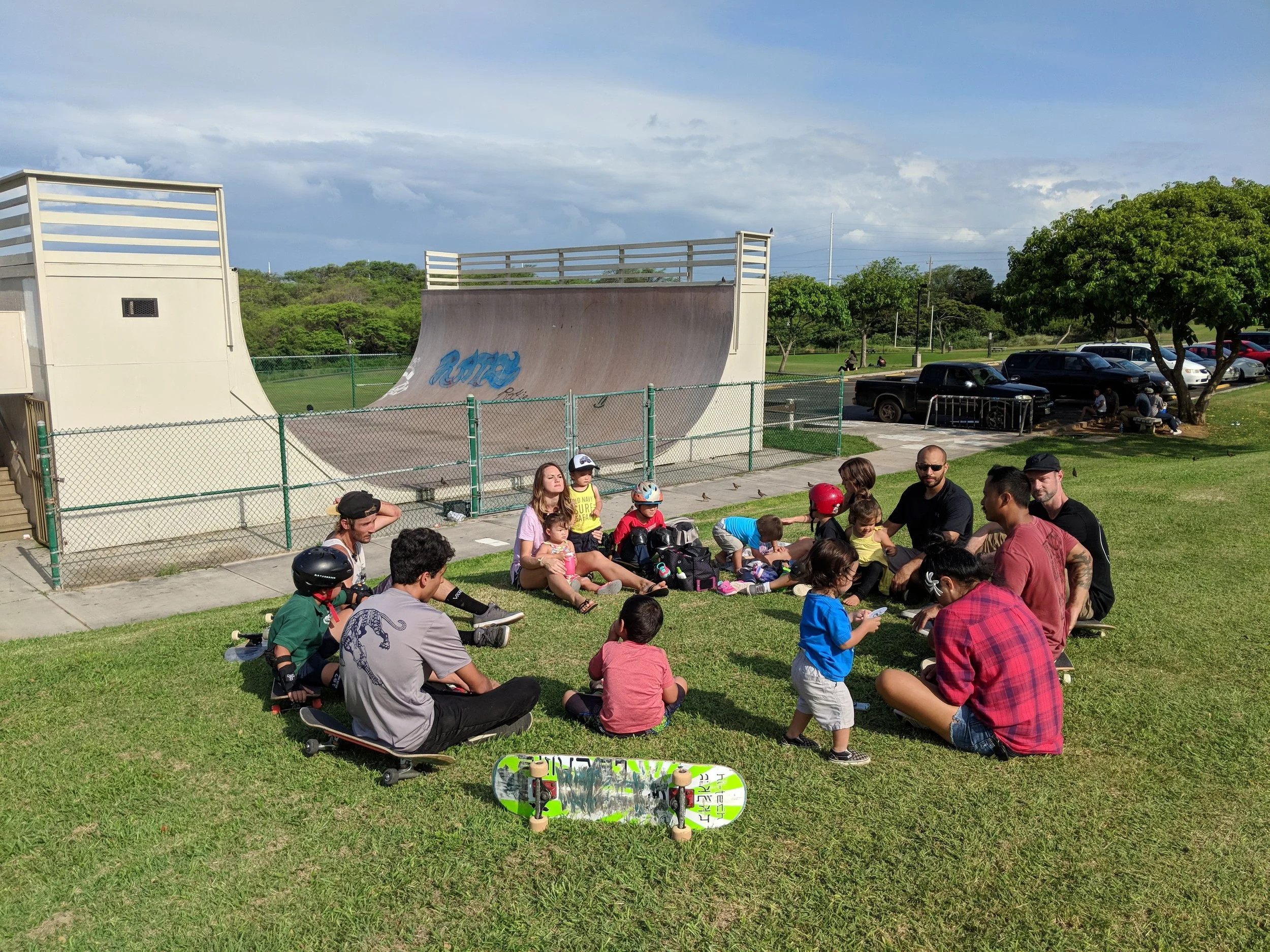 1L Life Group at Keopuolani Park in Kahului last Wednesday Afternoon. Thankful to be #ShoulderToShoulder with leaders who #LiveOneLove and also thankful to meet new friends at skateparks!