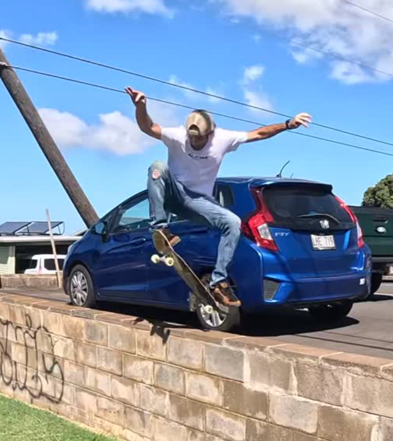If you play in the street, be wise #skateboarding #oneloveskate