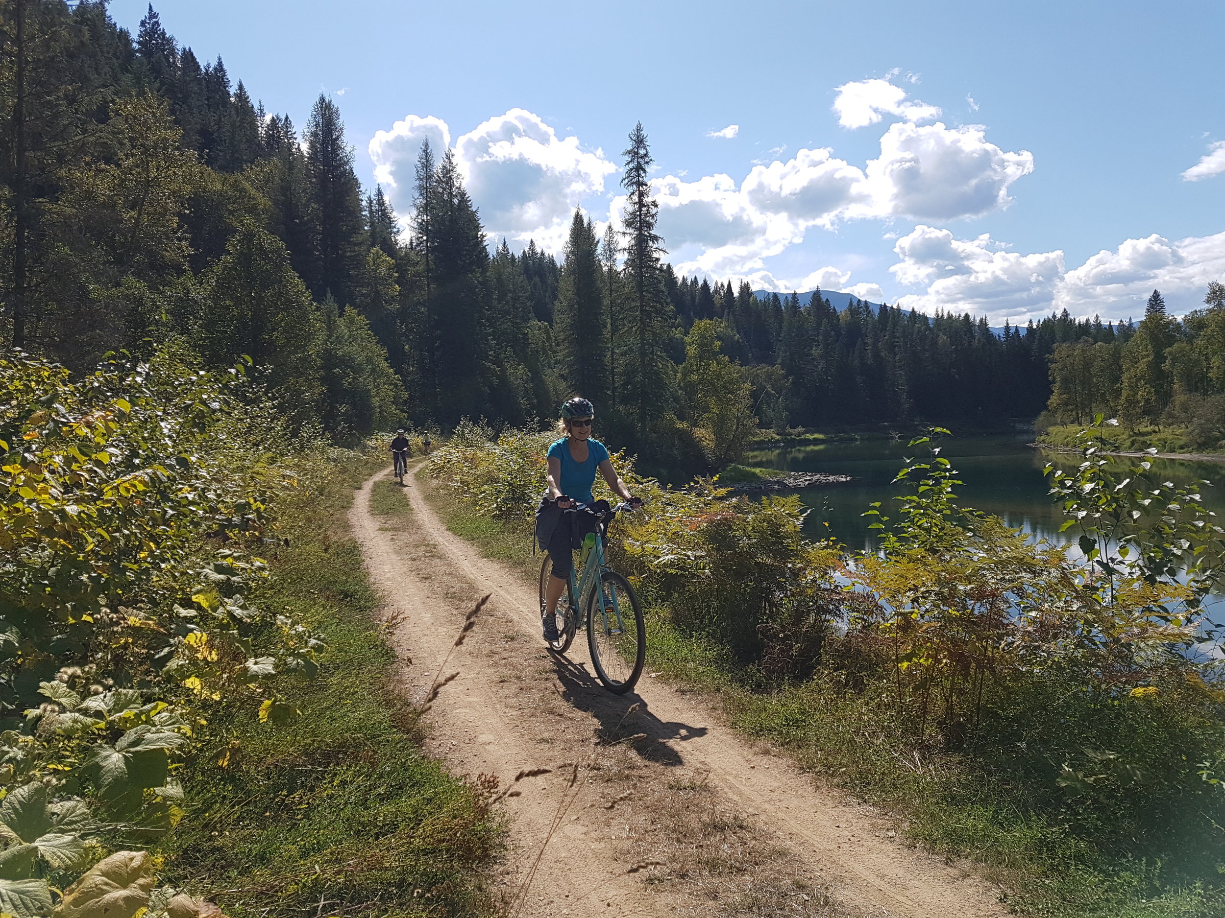 Riding along the Slocan Valley trail in Nelsn during our Mutliday tour