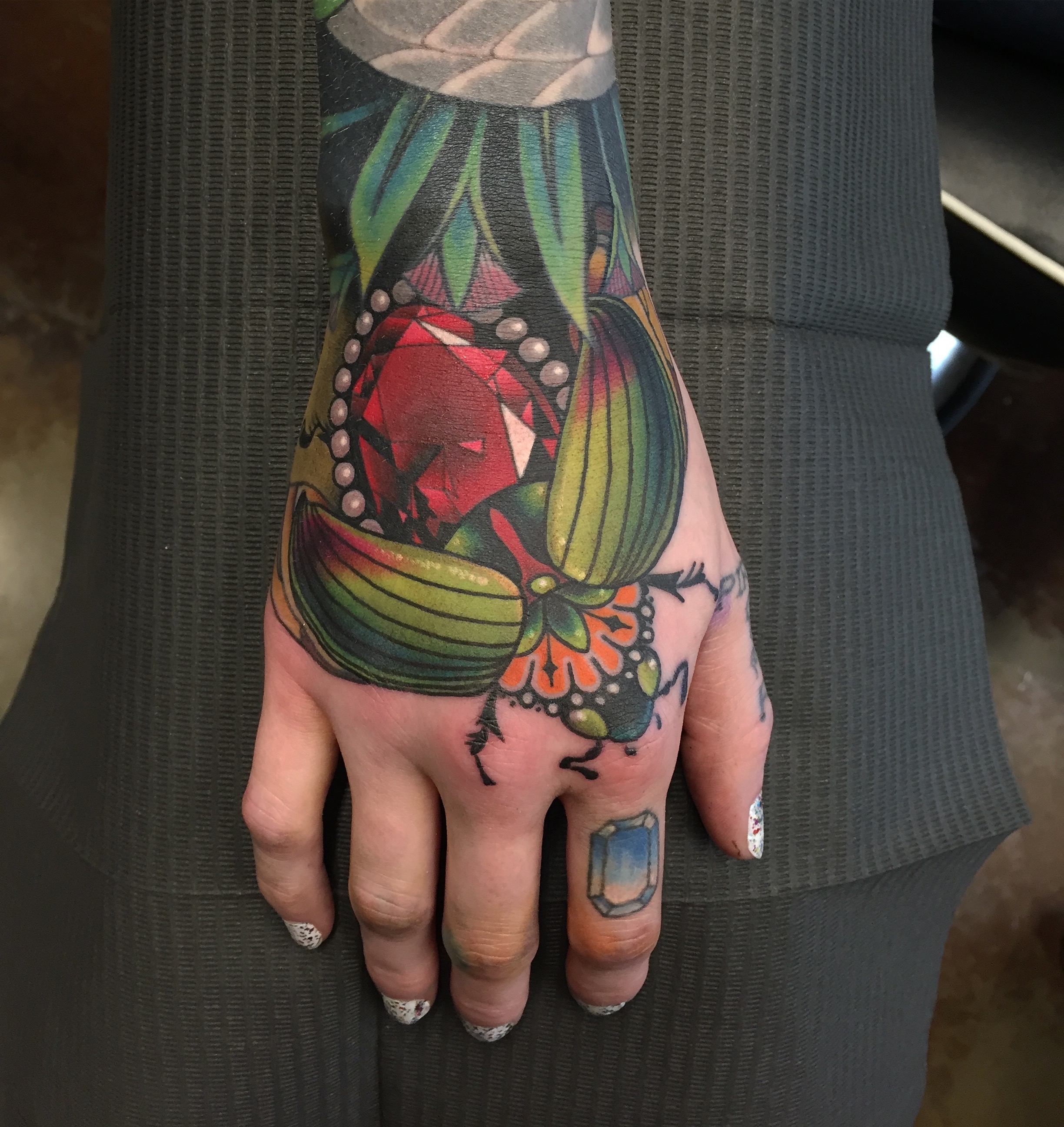 Hand beetle
