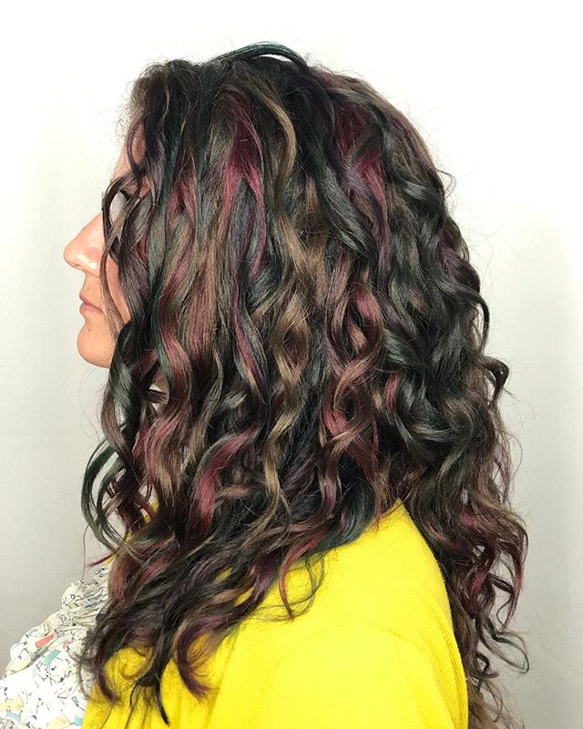 What a treat this was!  She let me do multicolored jewel tones all over her virgin hair!  Paired with her new haircut she is ready to rock her style for the fall 😍 ......... #elumen  #curlyhair  #rainbows #unicorns  #culvercity #jewels