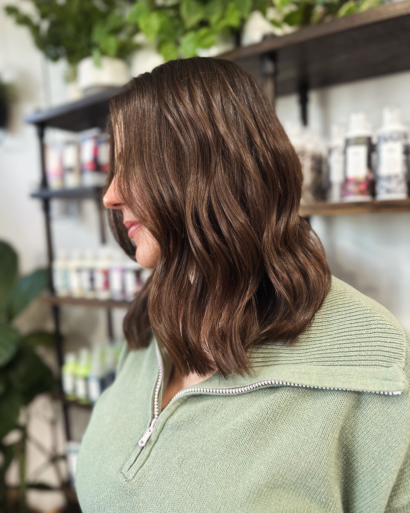 Simplicity is the ultimate form of sophistication. In 2023, so many of my clients decided to embrace their natural hair color and/or do a big chop!
&bull;

&bull;

&bull;

#culvercityhairstylist #culvercityhair #culvercitysalon #westlahair #westlahai