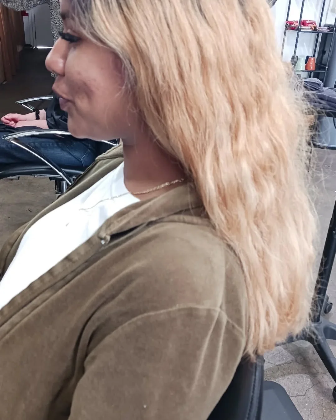 Big CHOP #hair #hairsalon #hikarishears #culvercityhairstylist #santamonicahairstylist #hairstylist #marinadelreyhairstylist #curlygirls
