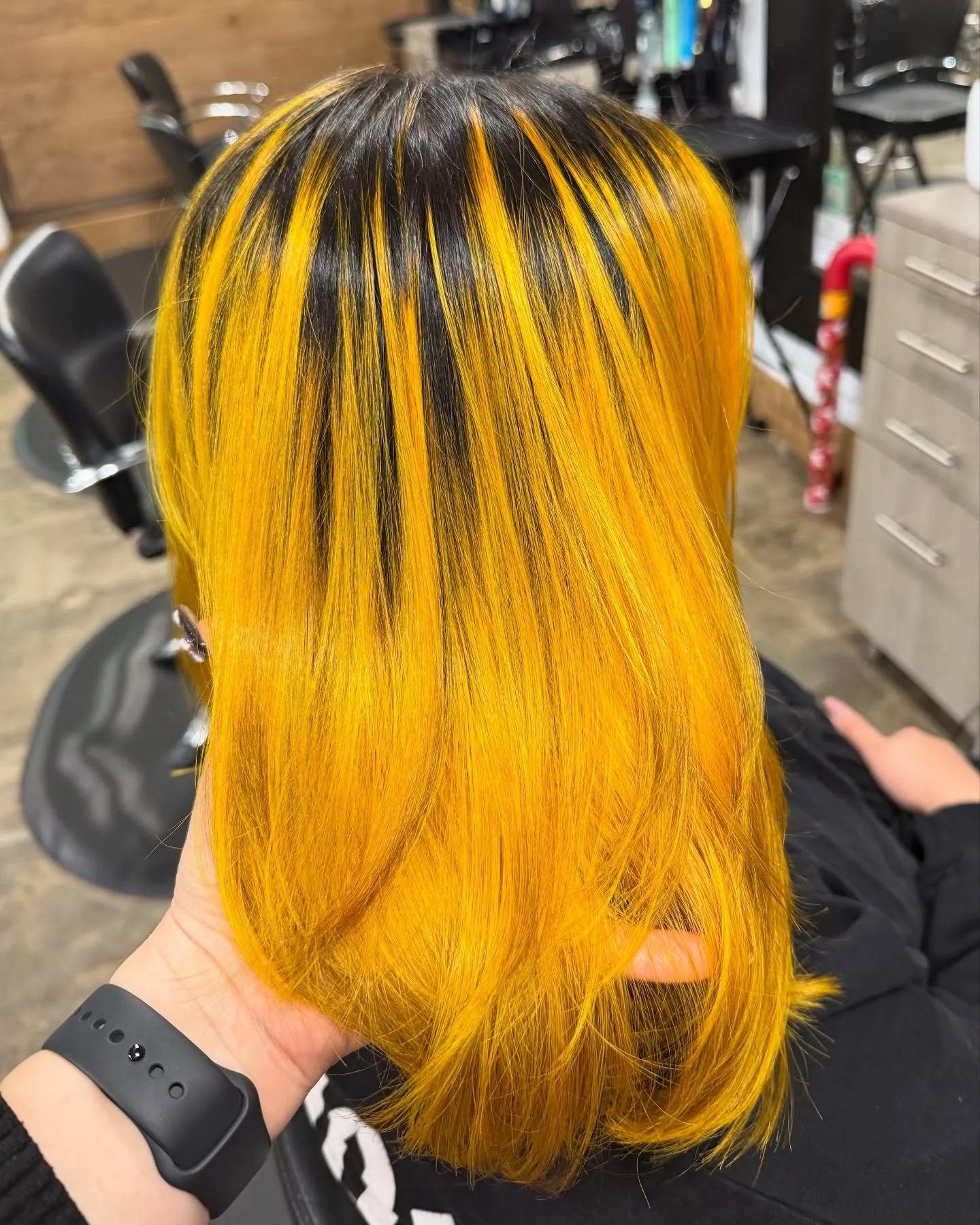 I choose you, Pikachu ⚡️
Swipe to see the transformation 
&bull;
&bull;
&bull;
&bull;
&bull;
&bull;
#PulpRiot #ColorMelt #ColorCorrection #Colorist #CulverCityArtsDistrict #CulverCity #Wella #TheCompoundSalon #HairbyKMejia