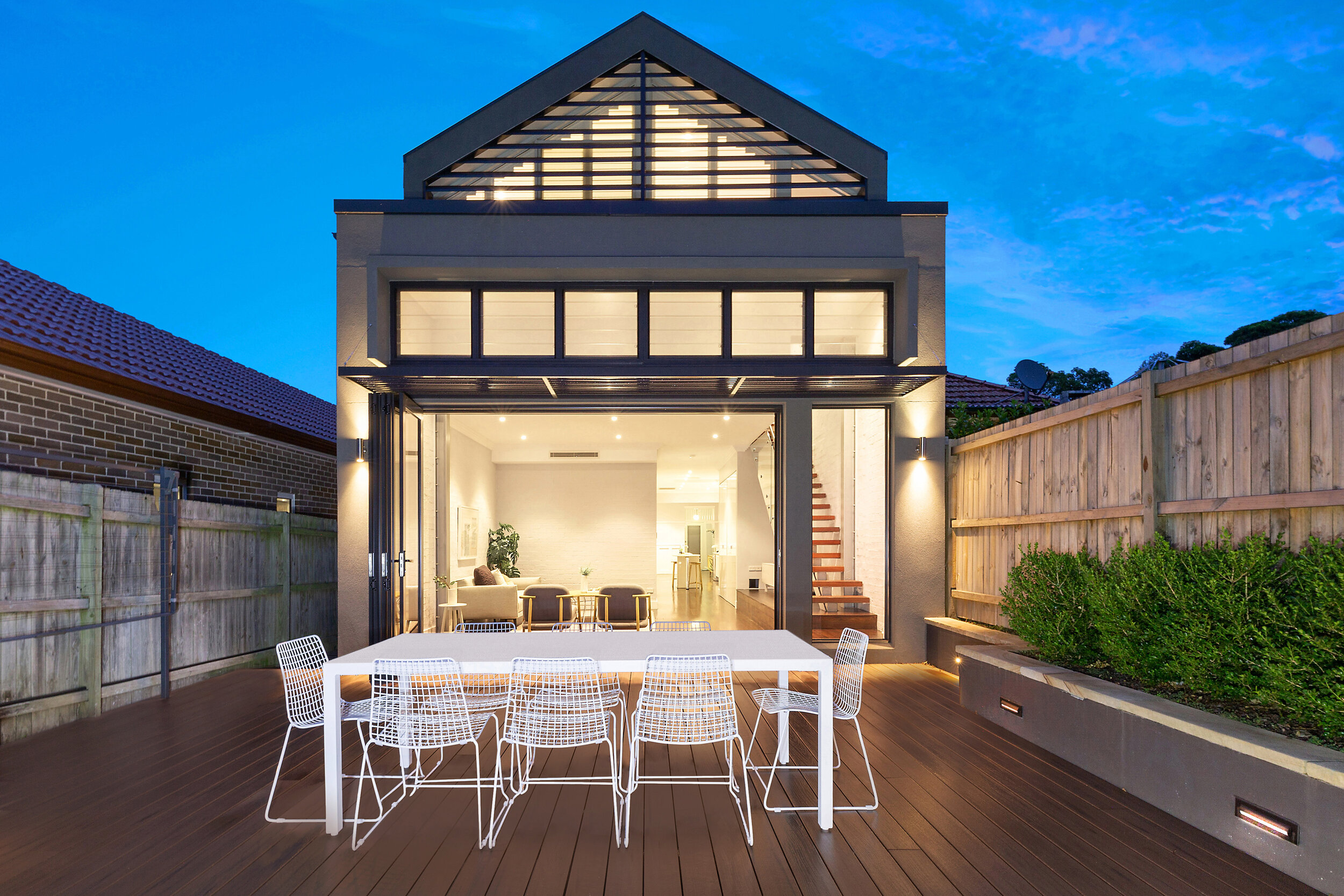 Maison de Famille - Marrickville NSW A double height void above the living area allows natural light to reach deep into the heart of this Marrickville family home, while also providing a sense of space and drama. Privacy, light and family were ke