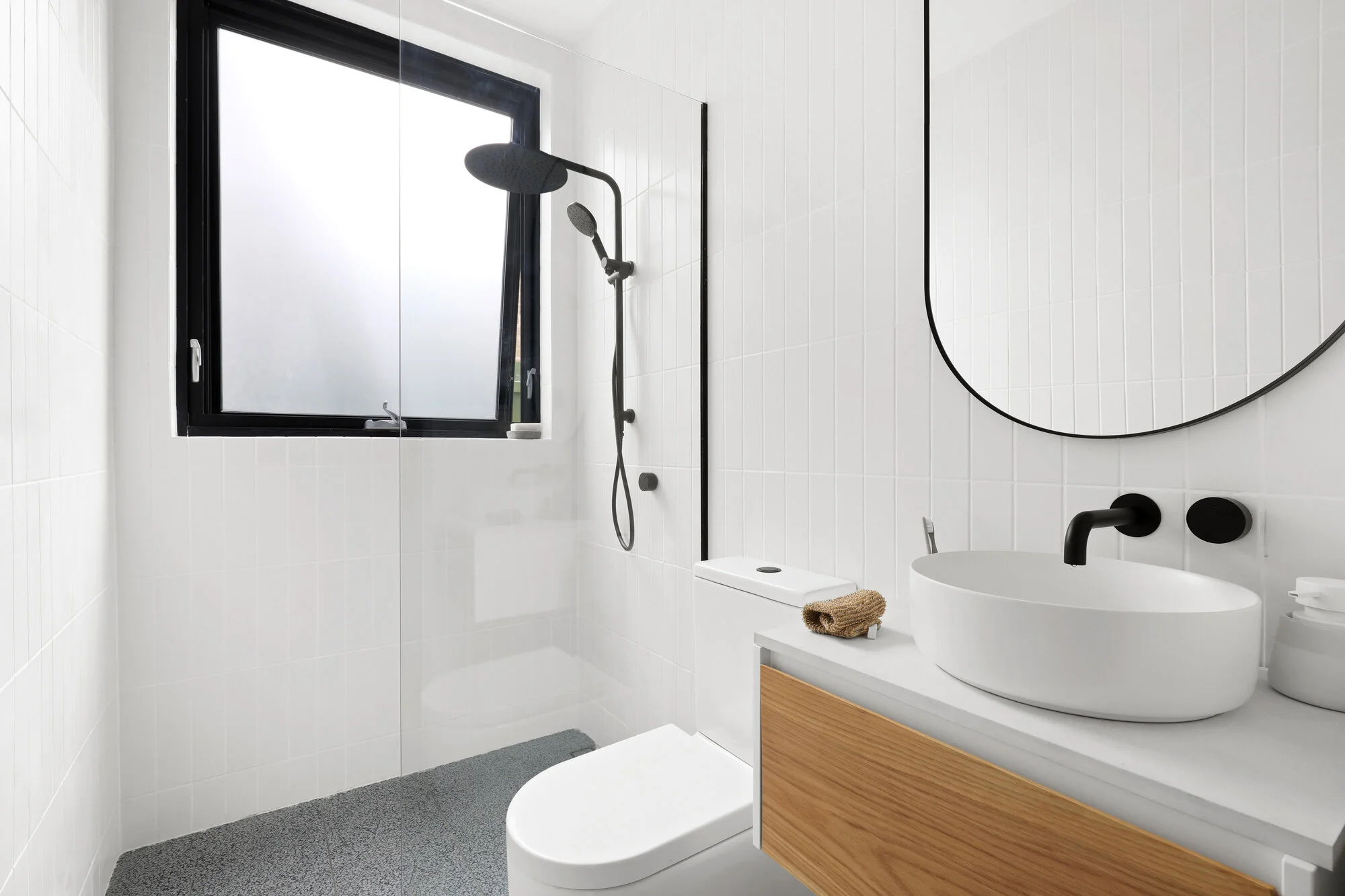 12_Juliett_St_Enmore_Low_Bathroom_2.jpg