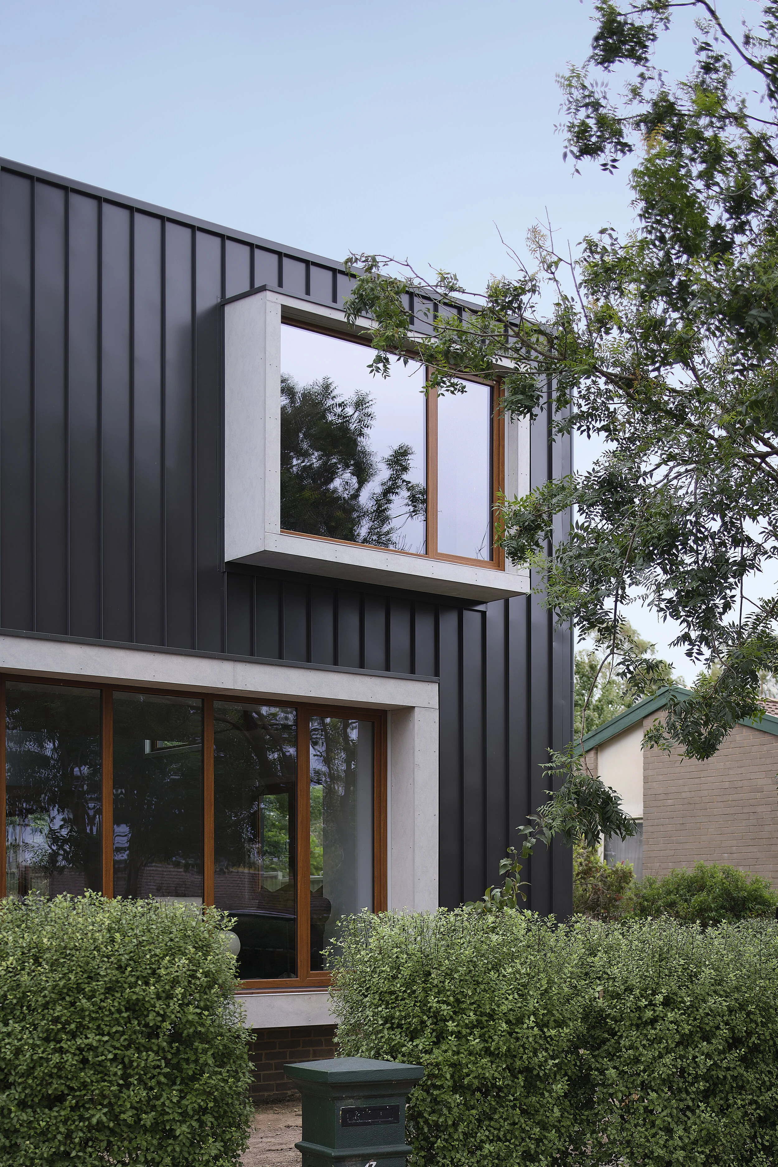  Meta-morphology - Duffy ACT  A double-height void is the focal point of this contemporary family home in Duffy, Canberra. The owner's love of colour creates delight within. Photography: Anne Stroud 