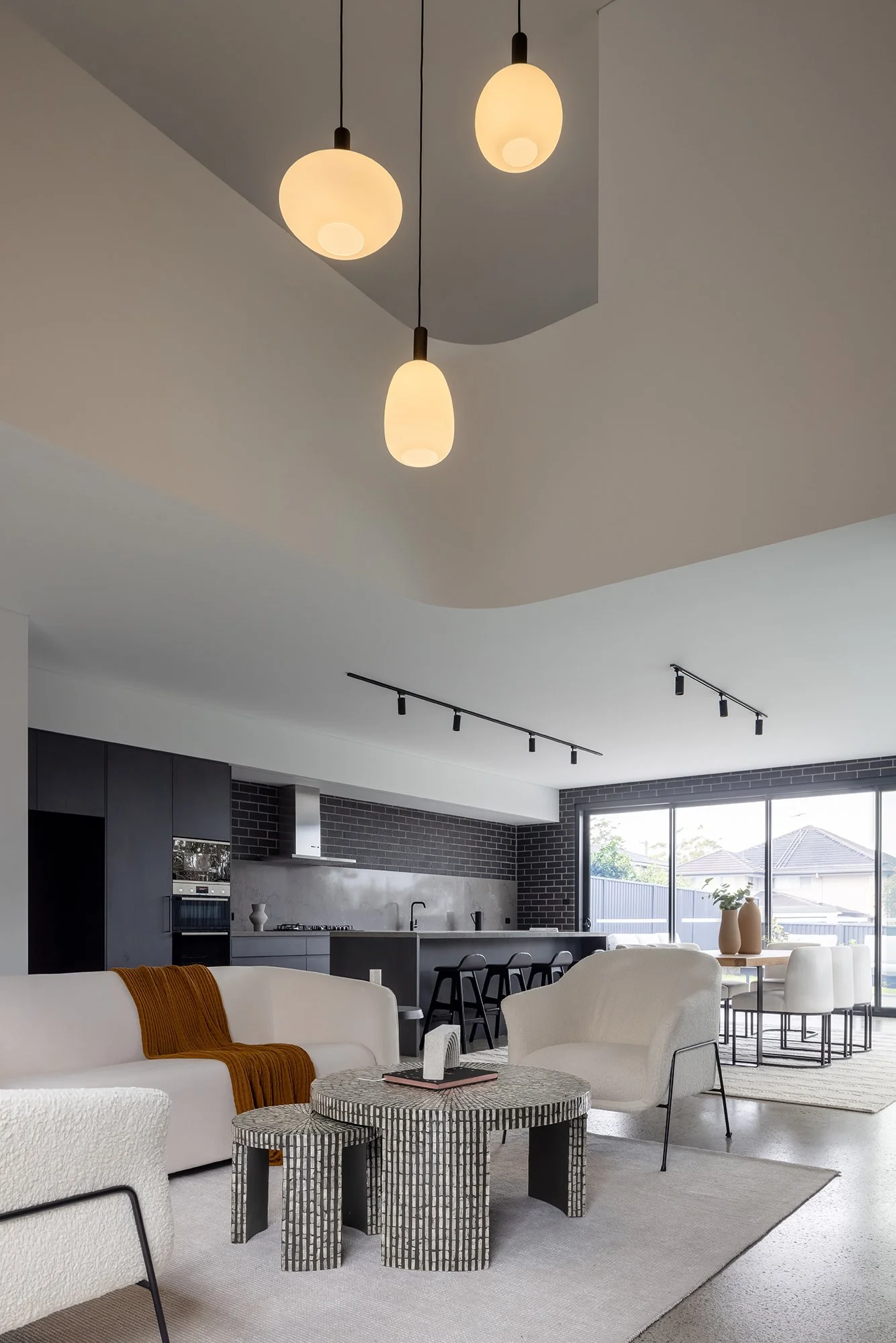 SaraVita_Sandbox_46Regent_161-Edit-2_MQ.jpg