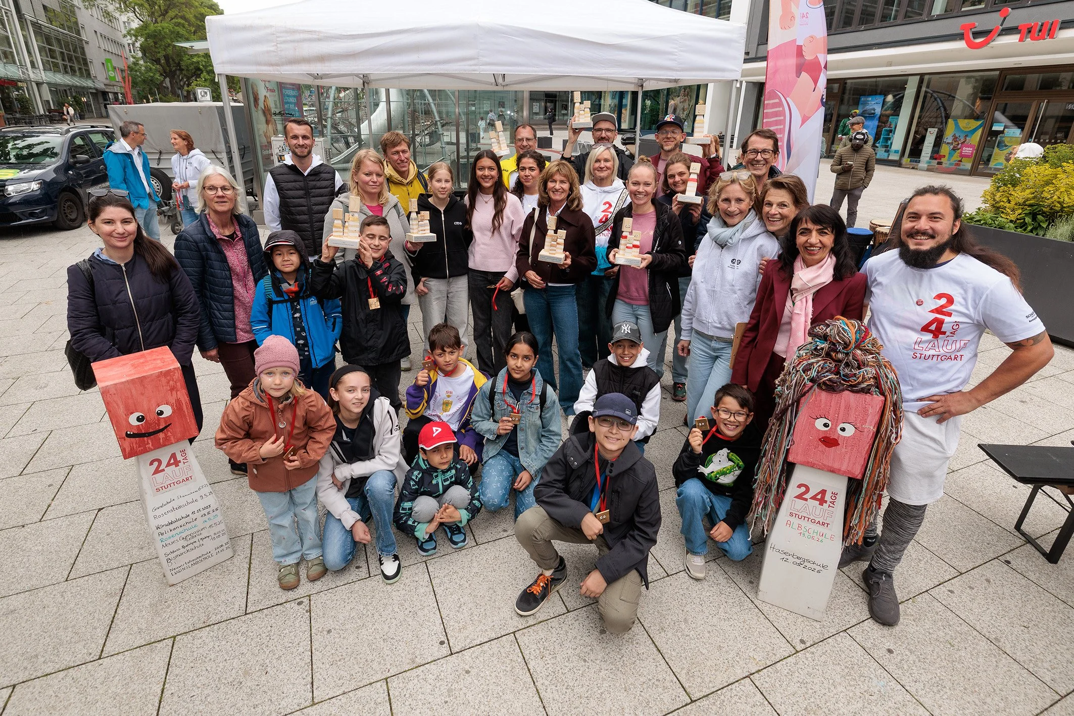 Preisträger:innen auf neuem Platz für Kinderrechte gekürt