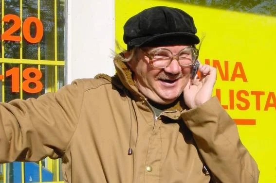 Apuva mies.jpg