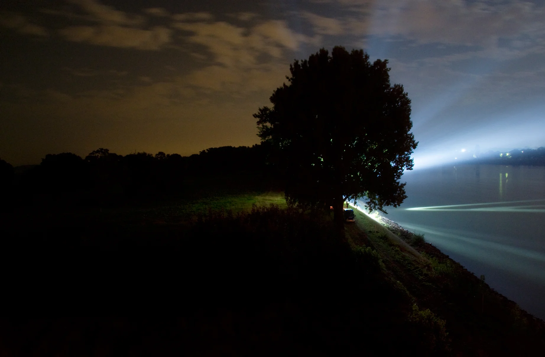 aaron+chervenak+night+tree+rhine+river+supernatural+trial2.jpg