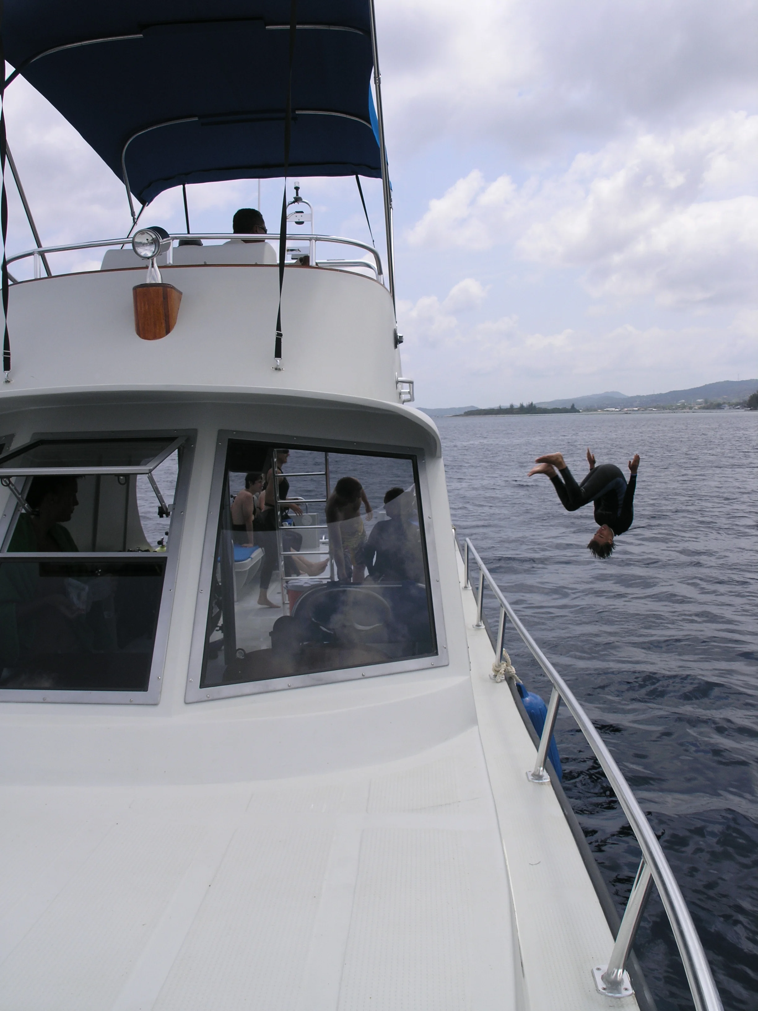 Best scuba diving West End, Roatan, Native Sons