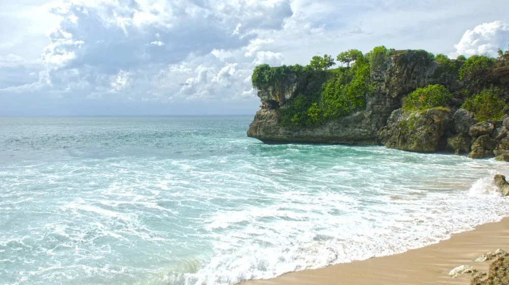 best-beaches-in-bali-balangan-1518084756-1000X561.jpg